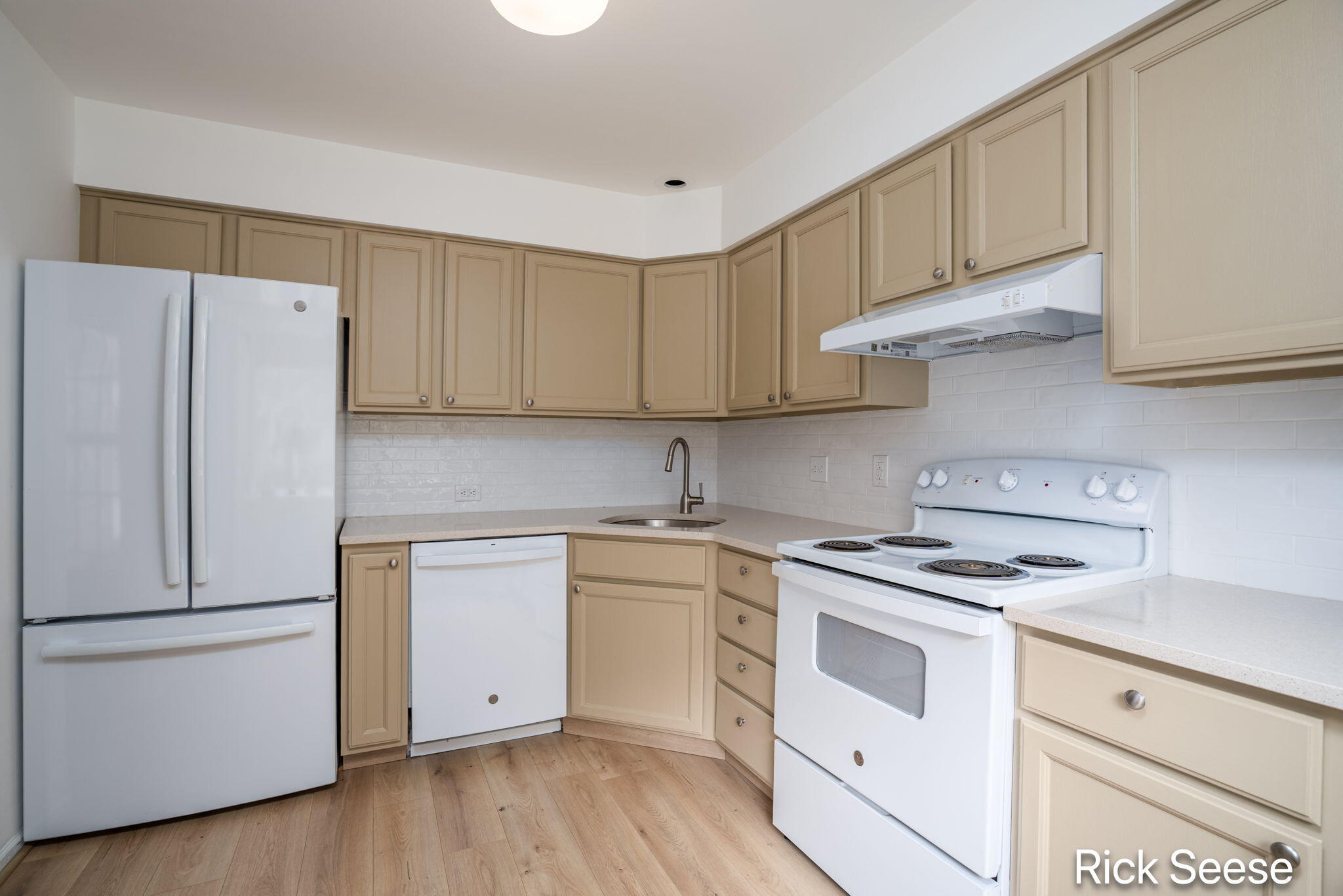 1379 Suncrest Drive NE Grand Rapids MI 49525