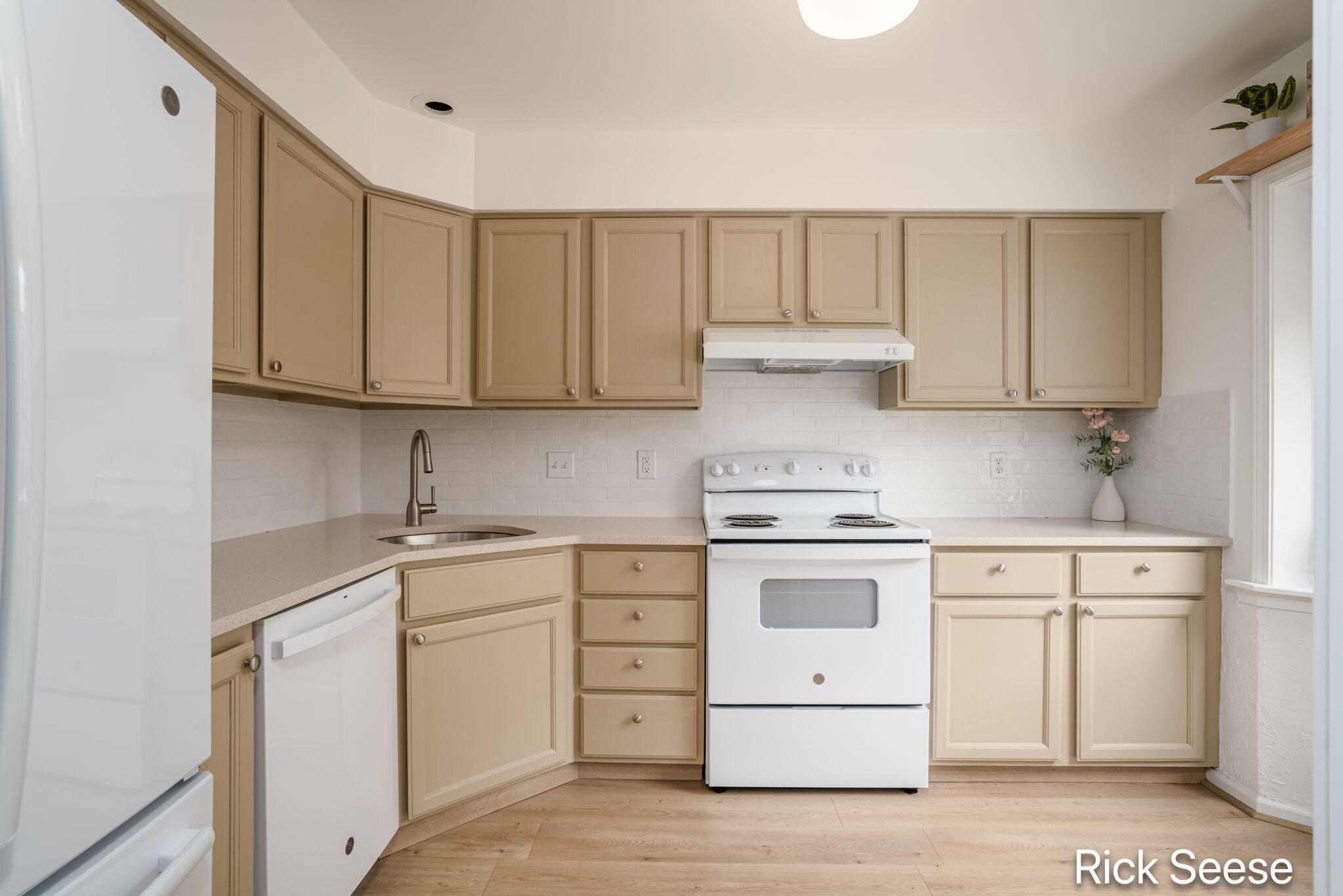 1379 Suncrest Drive NE Grand Rapids MI 49525