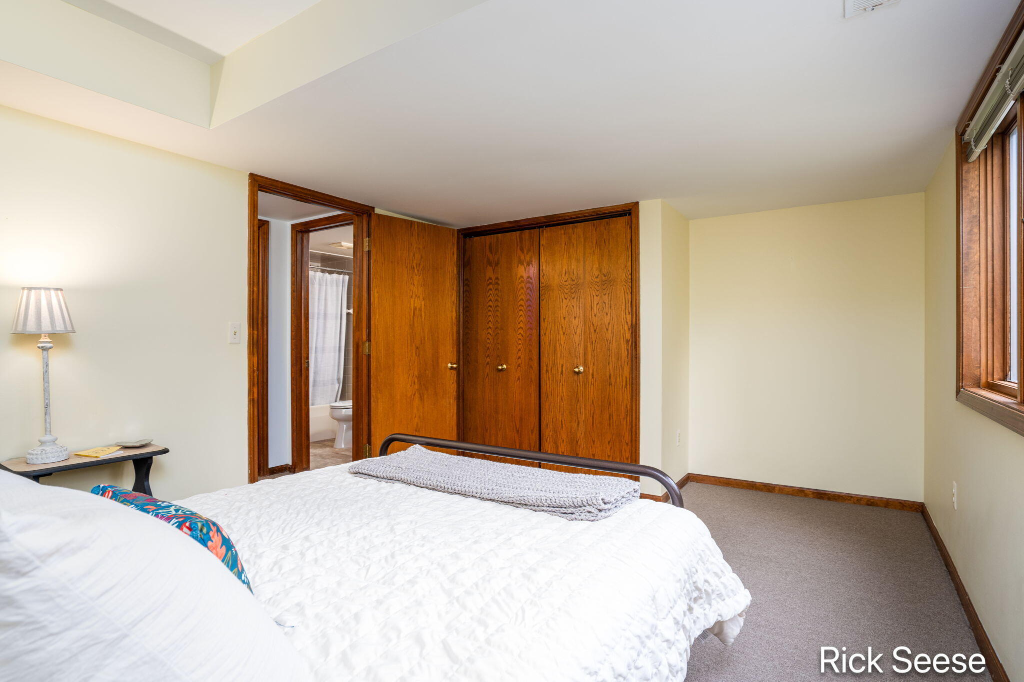 1379 Suncrest Drive NE Grand Rapids MI 49525