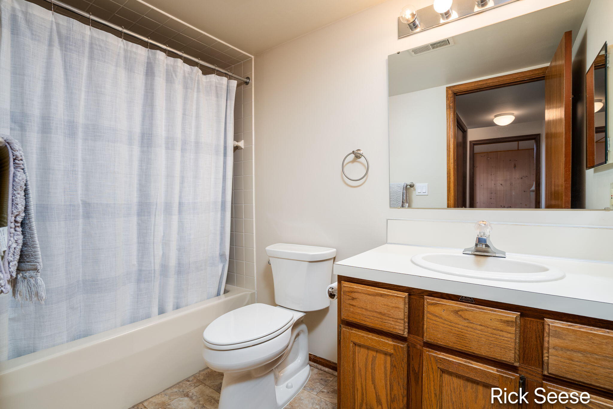 1379 Suncrest Drive NE Grand Rapids MI 49525