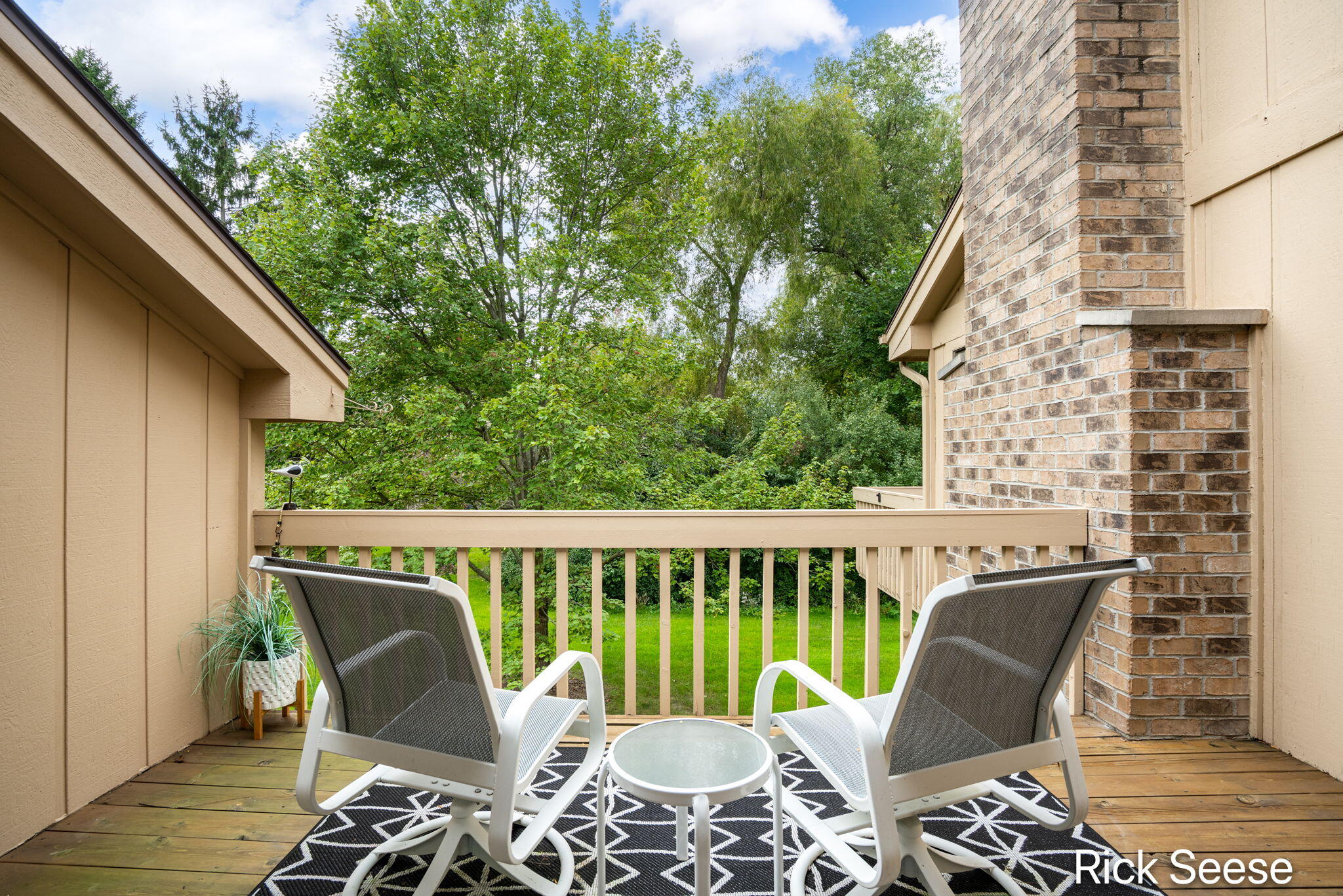 1379 Suncrest Drive NE Grand Rapids MI 49525