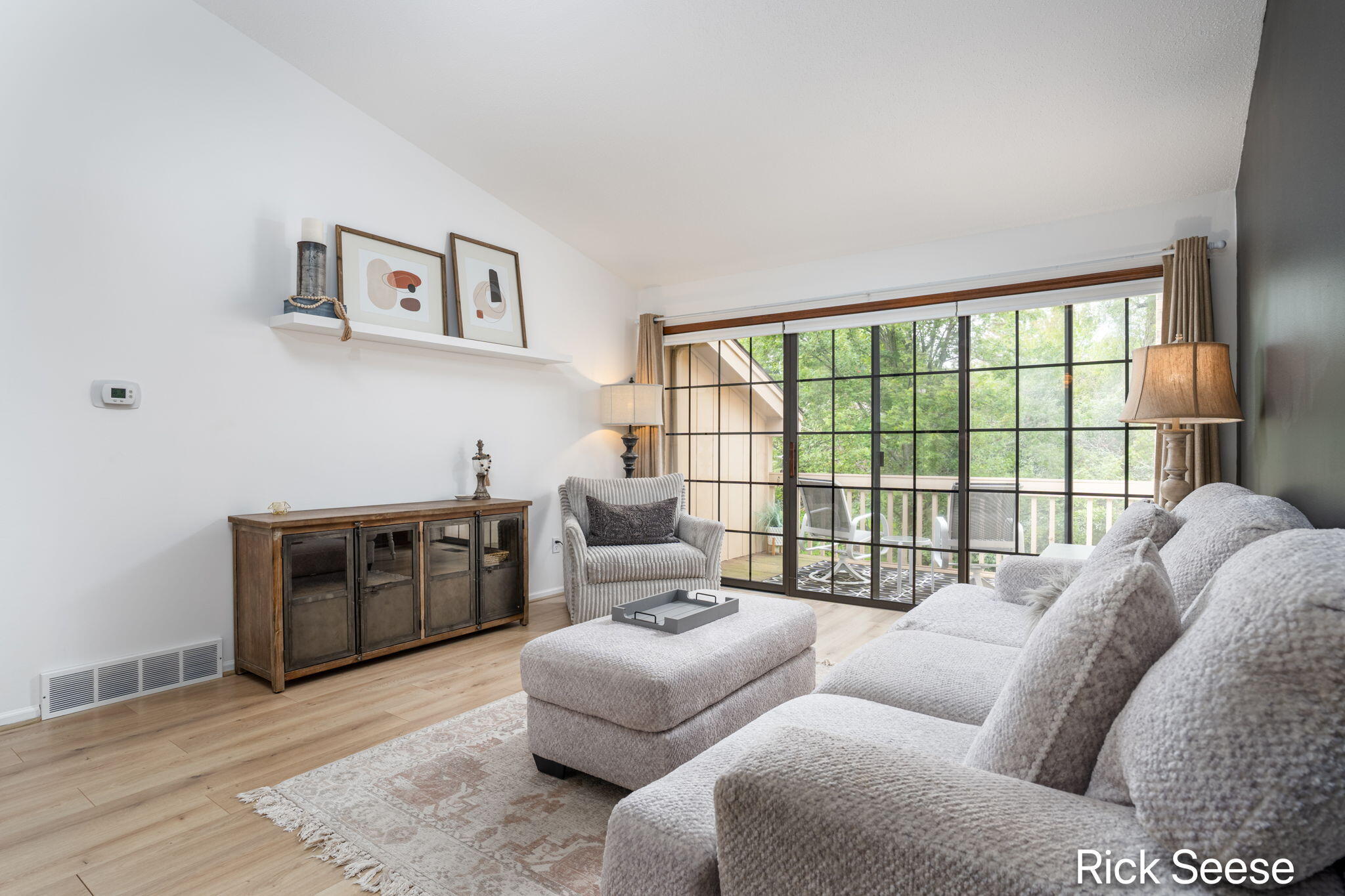 1379 Suncrest Drive NE Grand Rapids MI 49525