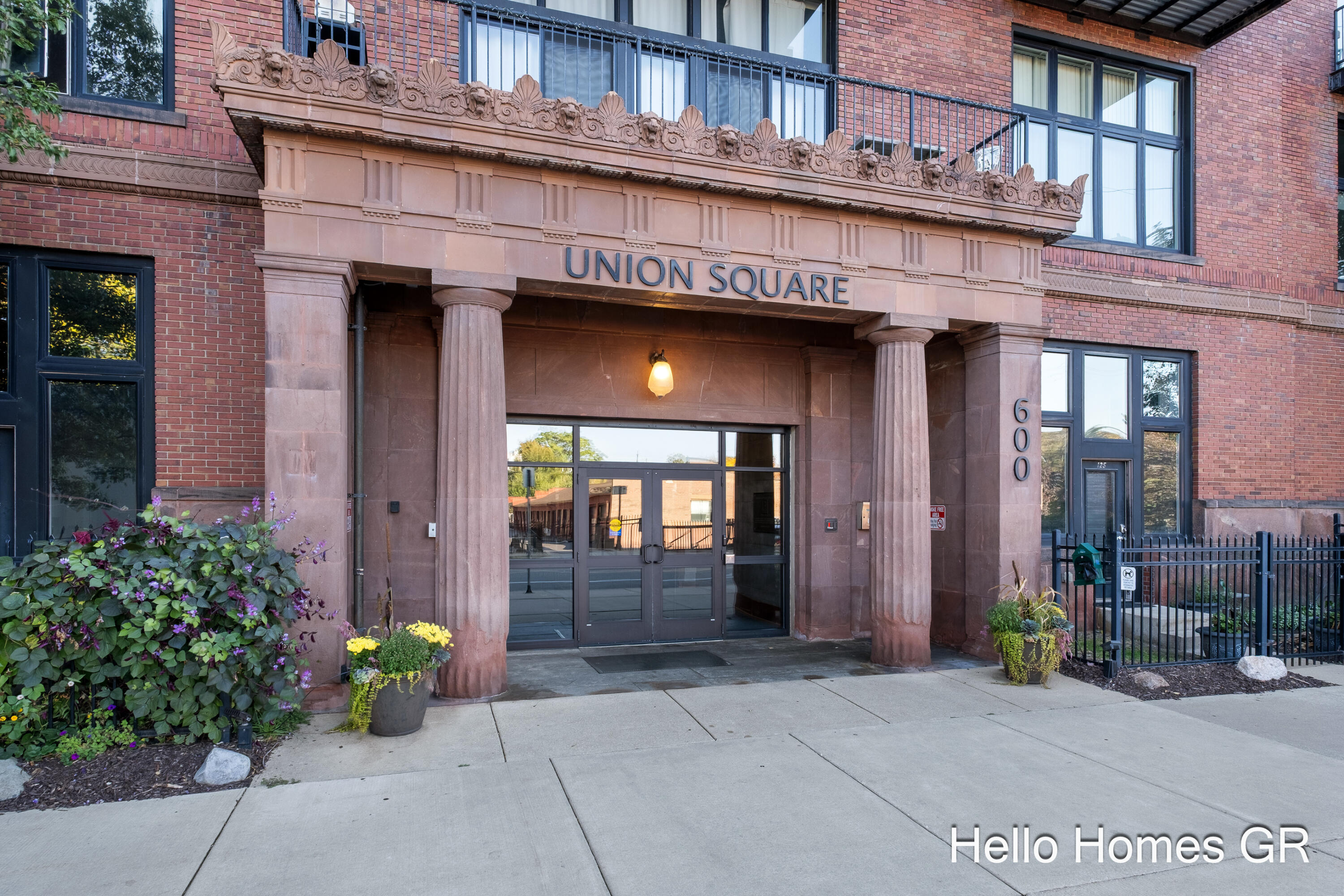 600 Broadway Avenue NW Grand Rapids MI 49504