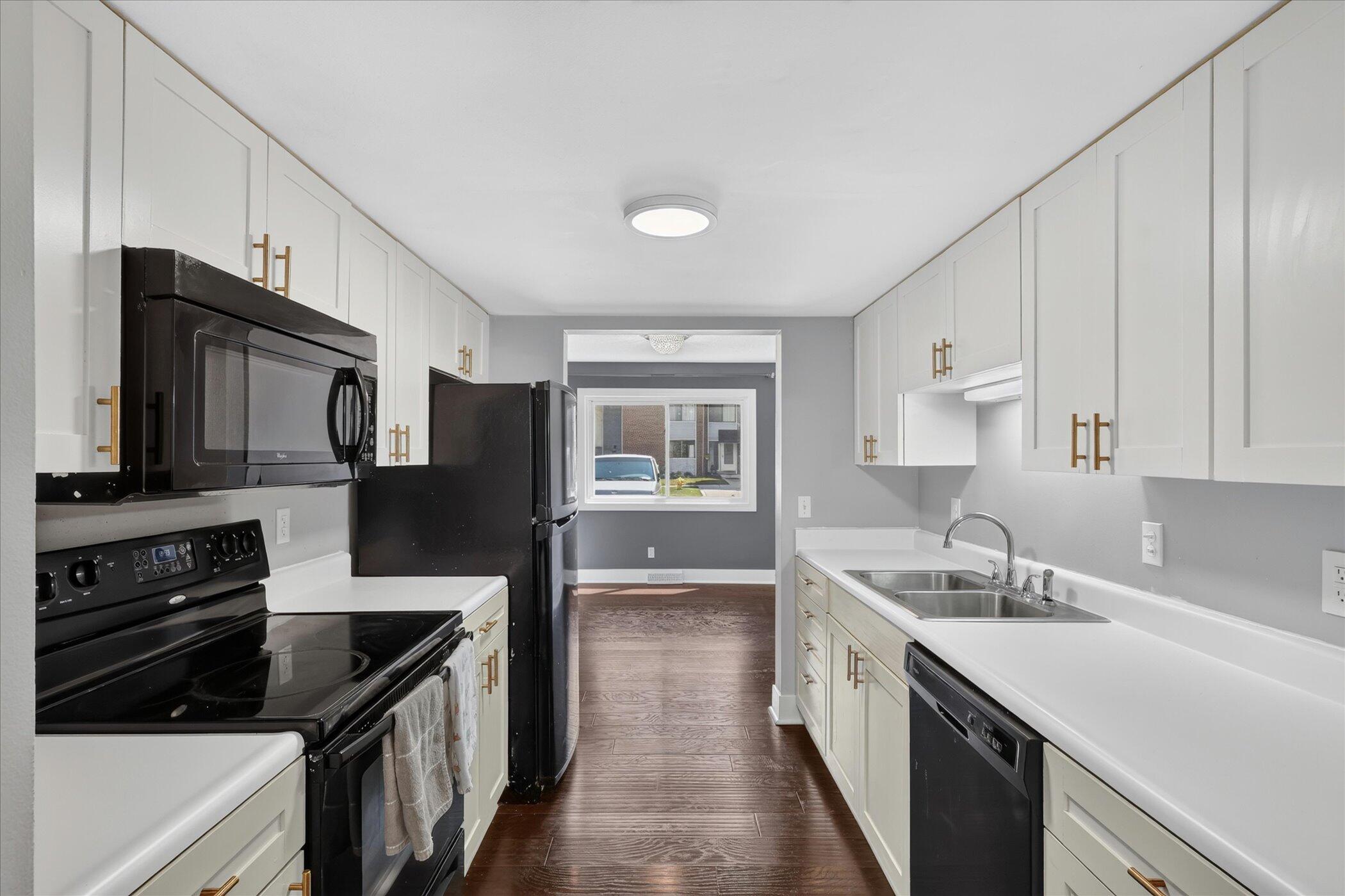 2437 Hampton Court SE Grand Rapids MI 49546
