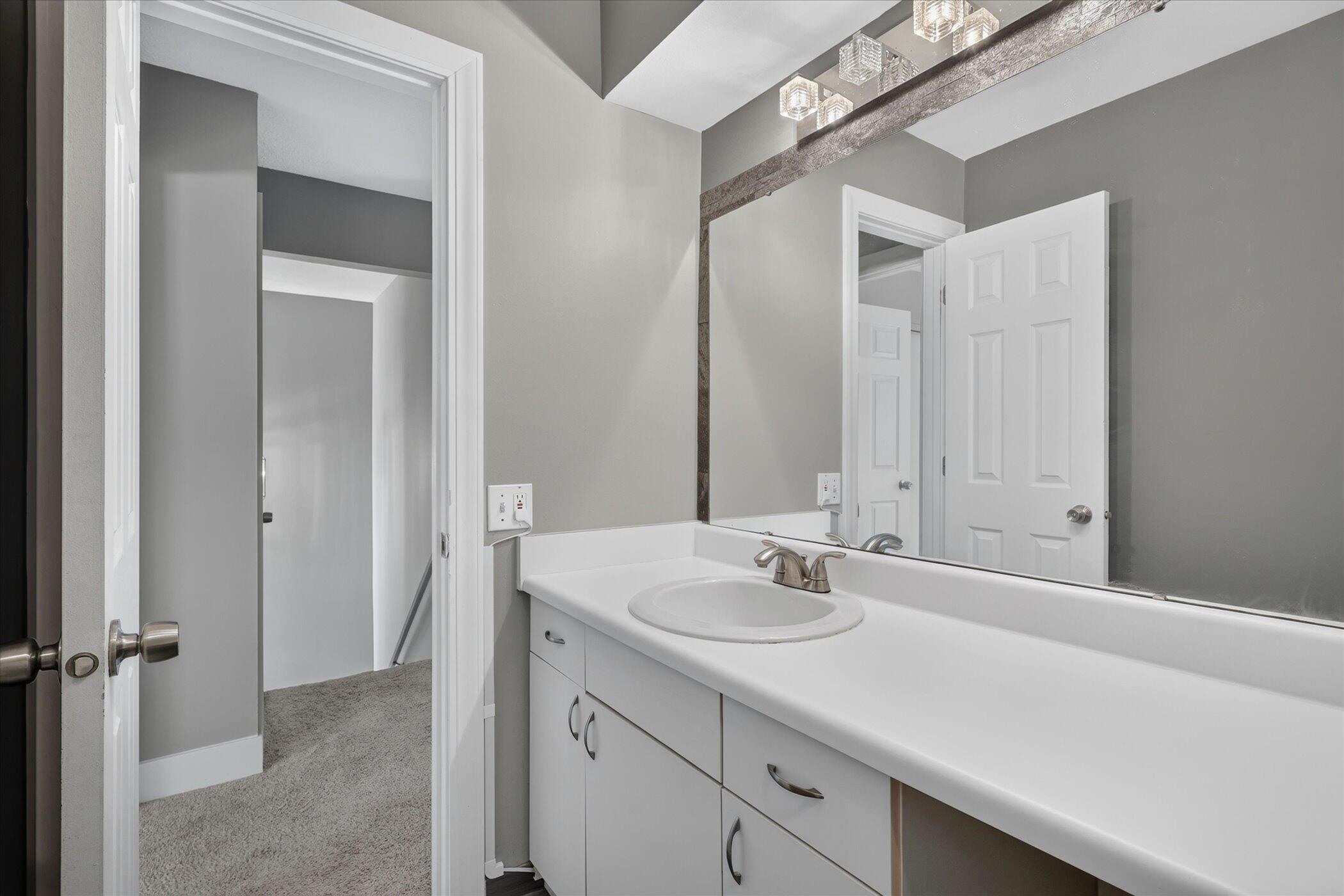 2437 Hampton Court SE Grand Rapids MI 49546