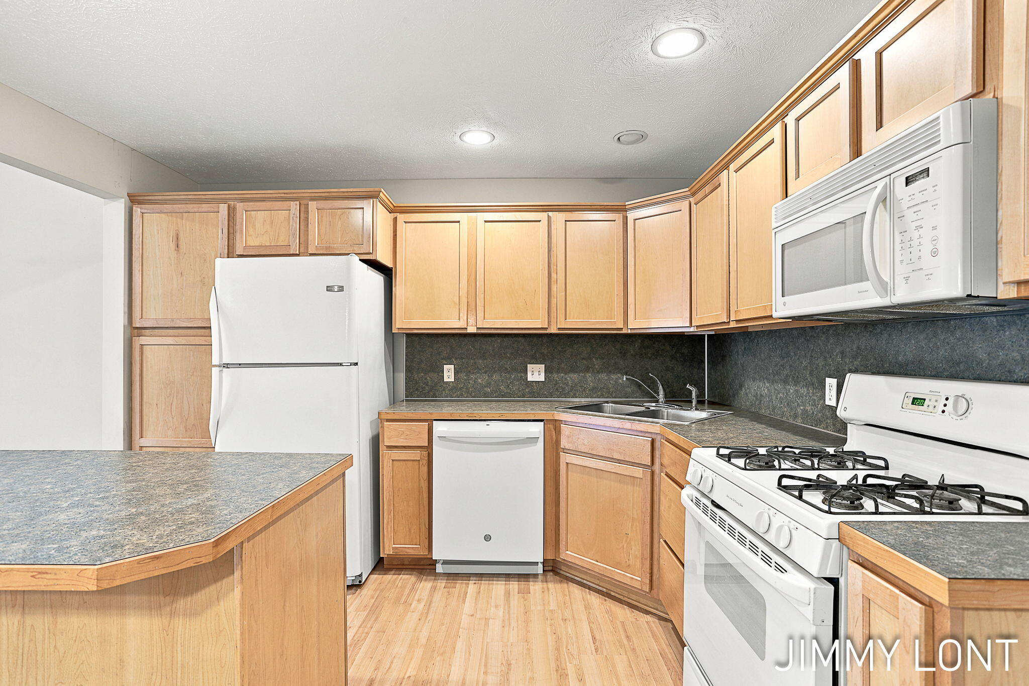 3074 W Crystal Waters Drive Holland MI 49424