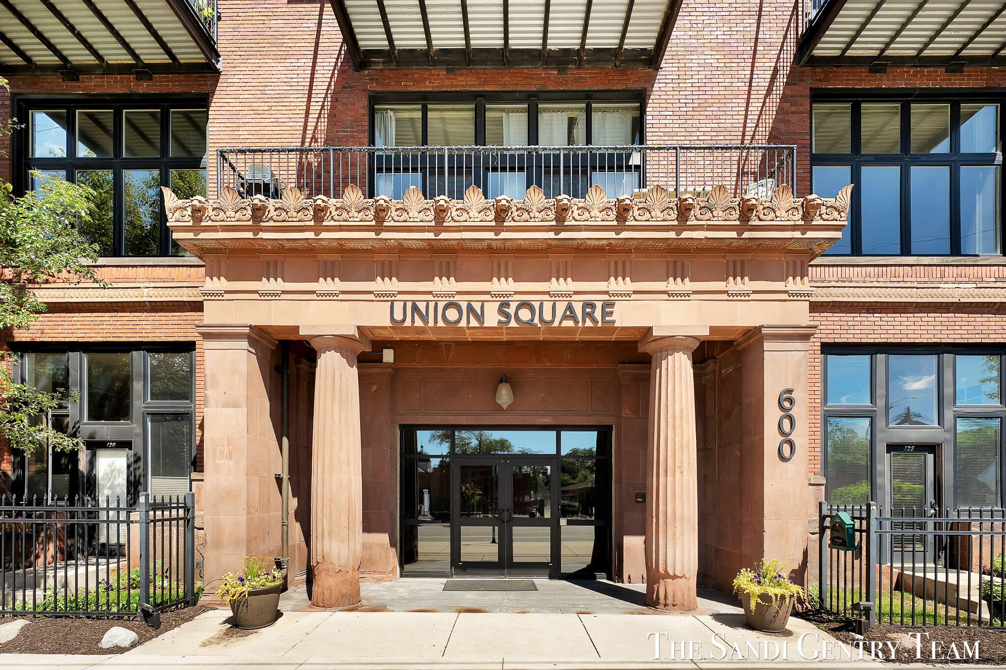 600 Broadway Avenue NW Grand Rapids MI 49504