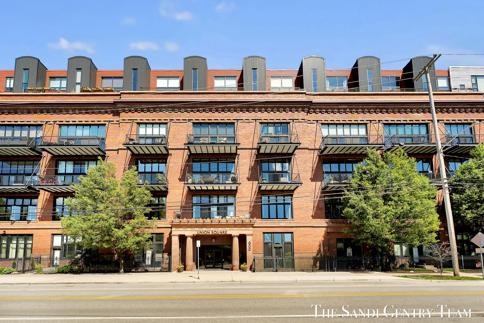 600 Broadway Avenue NW Grand Rapids MI 49504