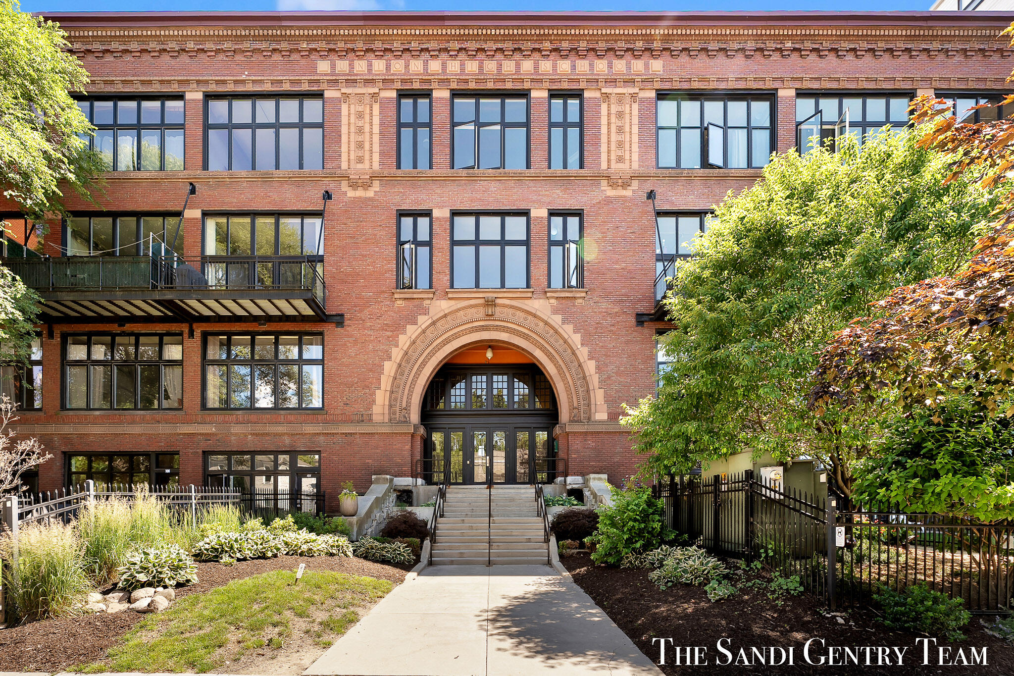 600 Broadway Avenue NW Grand Rapids MI 49504