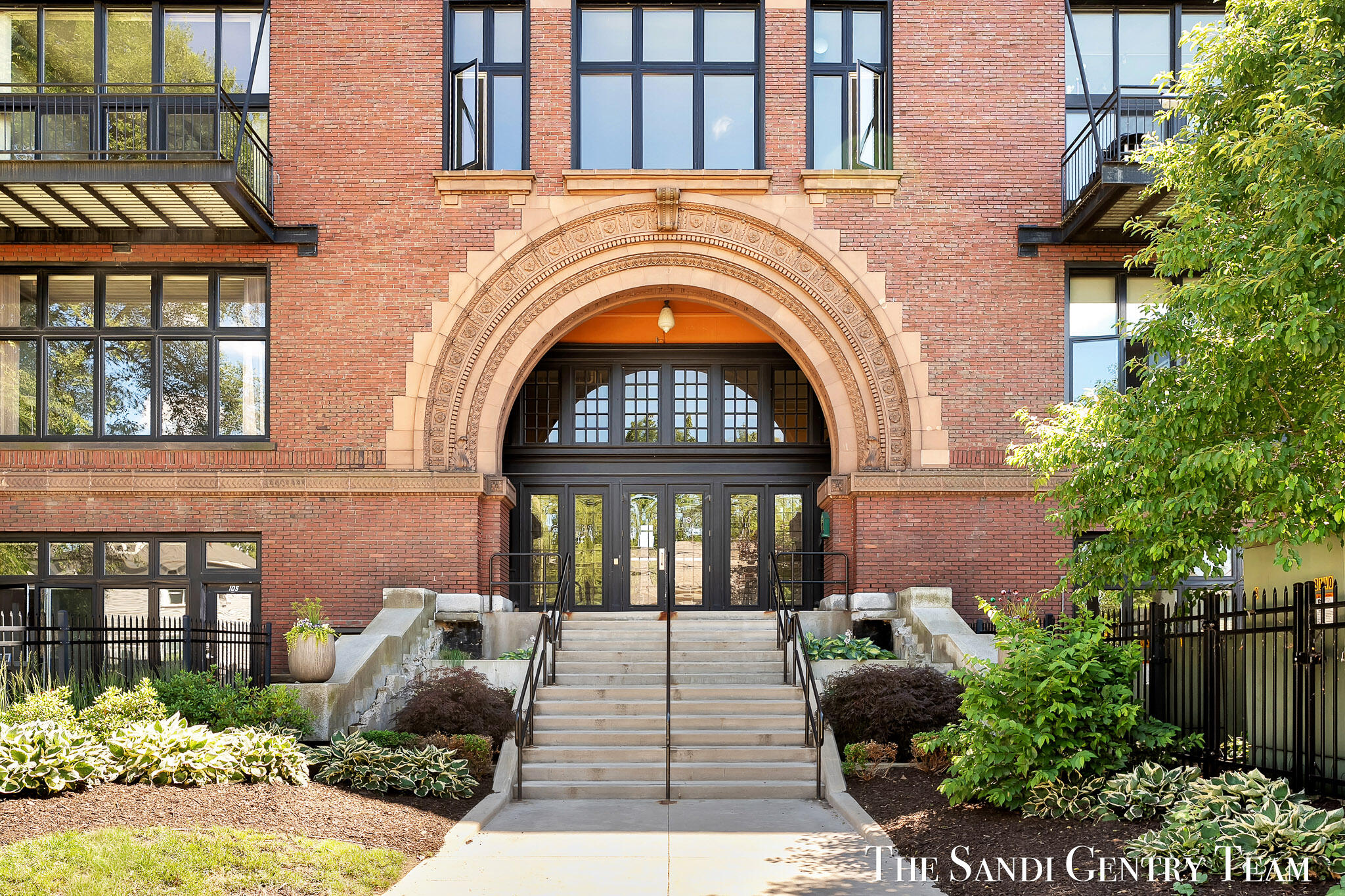 600 Broadway Avenue NW Grand Rapids MI 49504