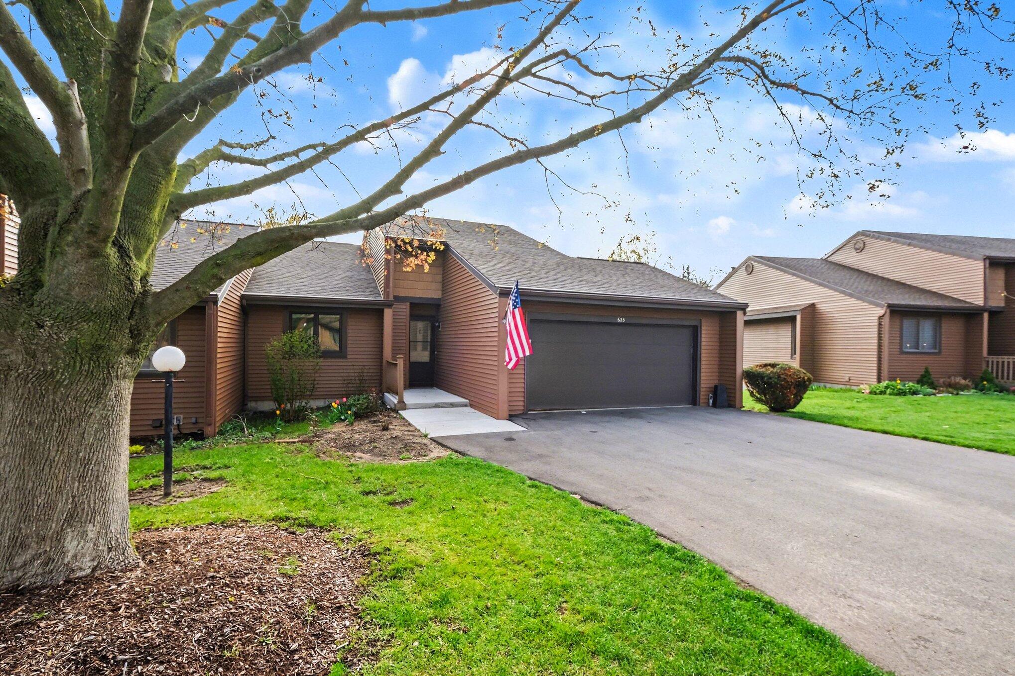 625 Maple Creek Drive Holland MI 49423