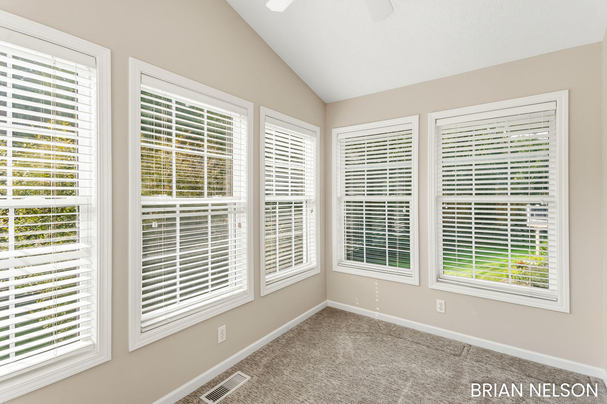 14462 Twin Oaks Street Holland MI 49424