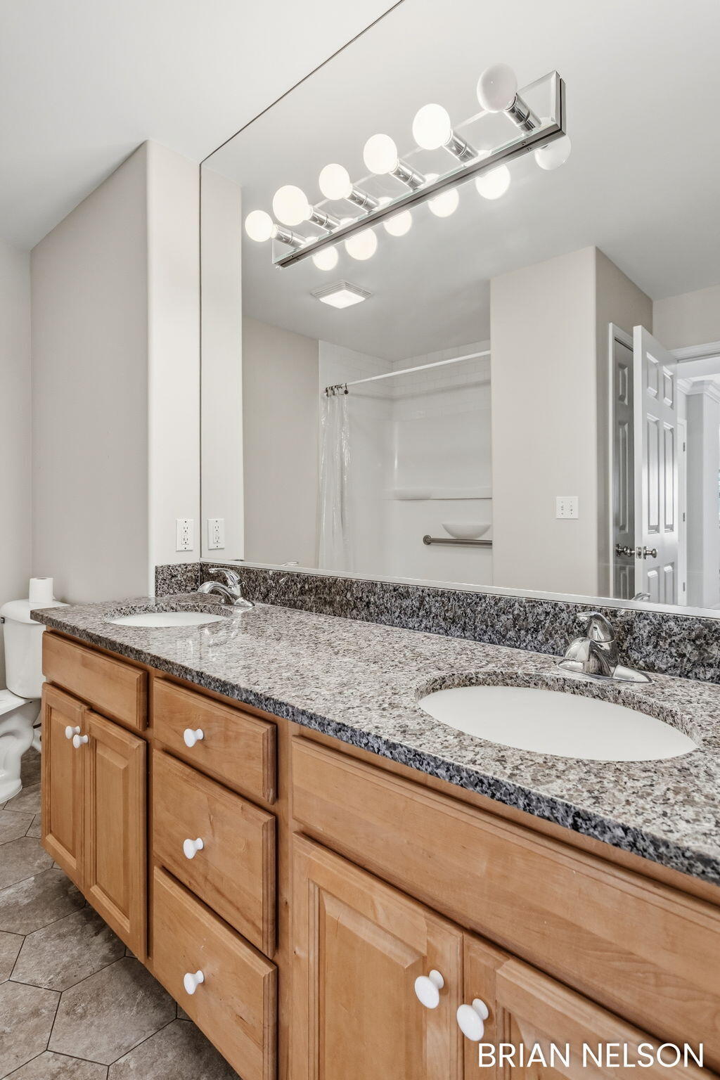 14462 Twin Oaks Street Holland MI 49424