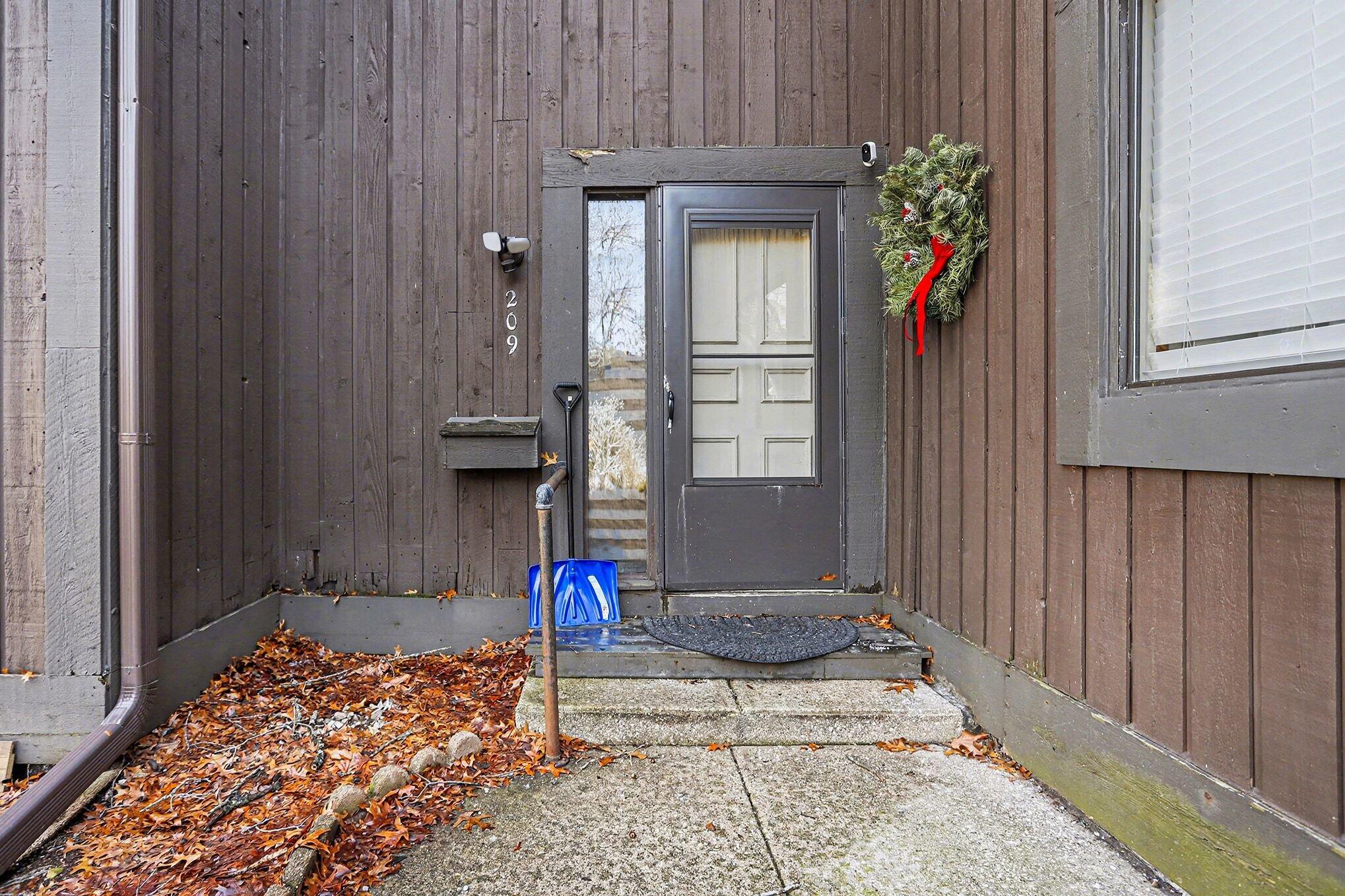 209 Paisley Court Kalamazoo MI 49007