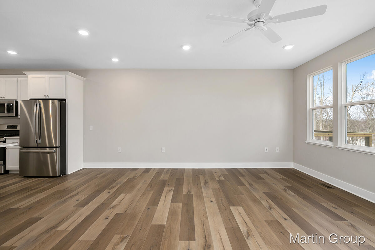 2243 Watertown Way NE Grand Rapids MI 49505