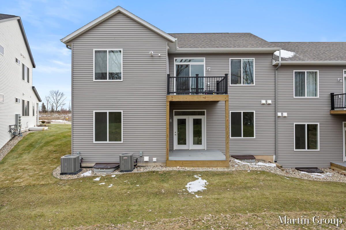 2243 Watertown Way NE Grand Rapids MI 49505