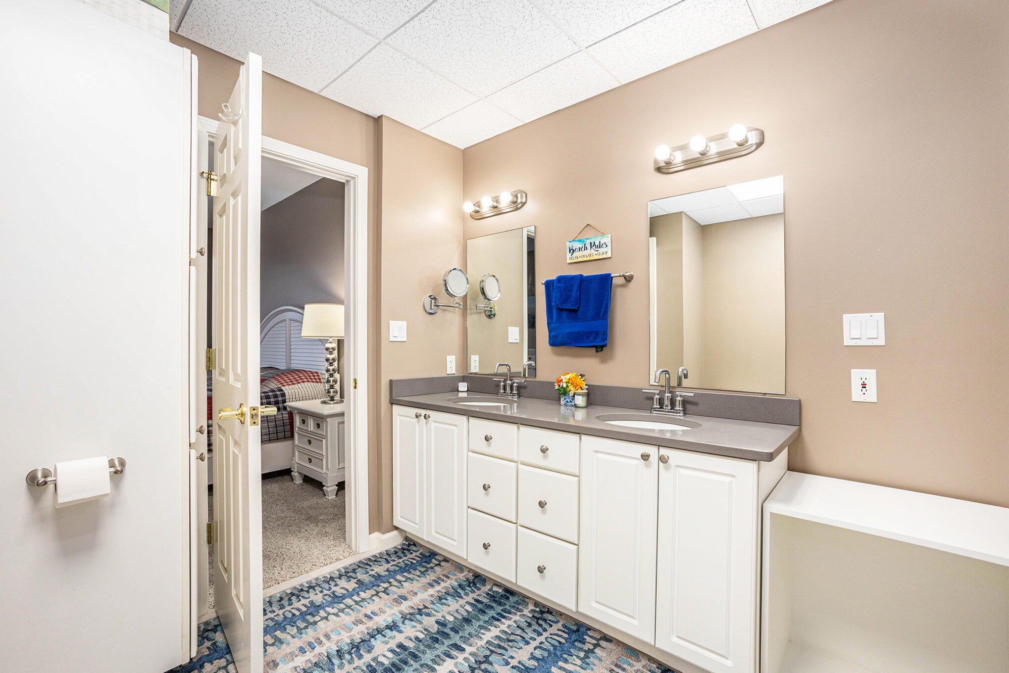 2964 Lakeshore Drive Muskegon MI 49441