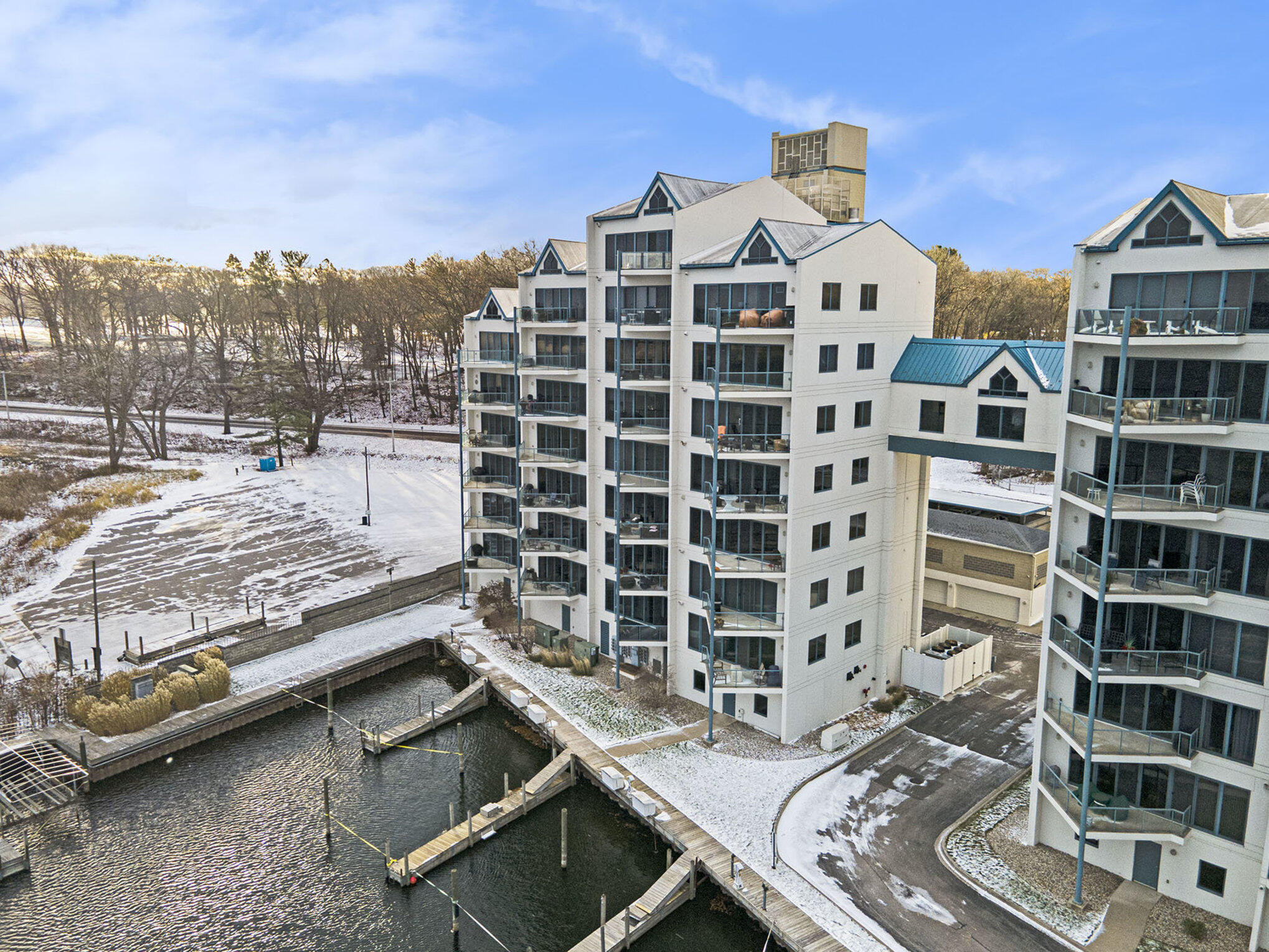 2964 Lakeshore Drive Muskegon MI 49441