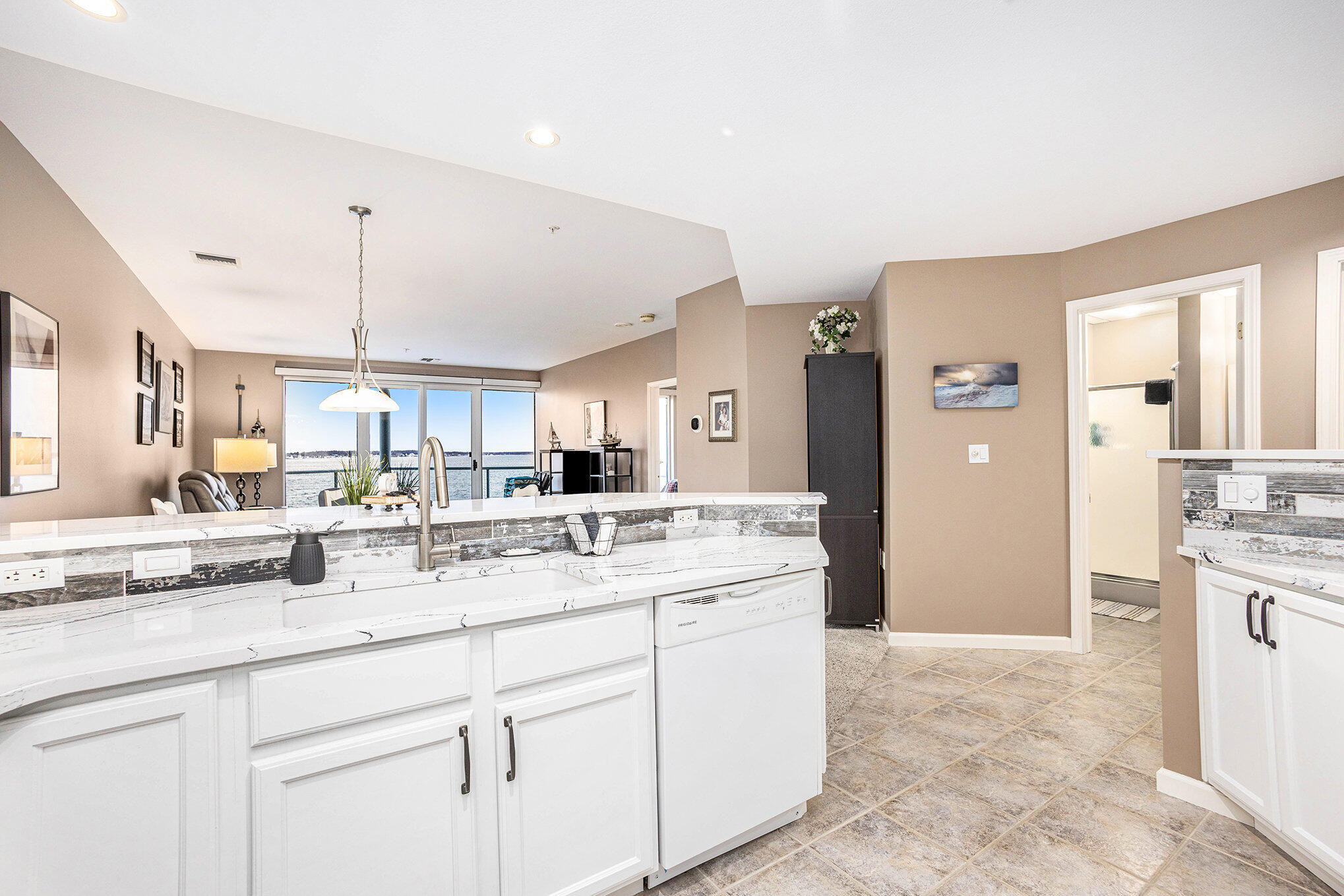 2964 Lakeshore Drive Muskegon MI 49441