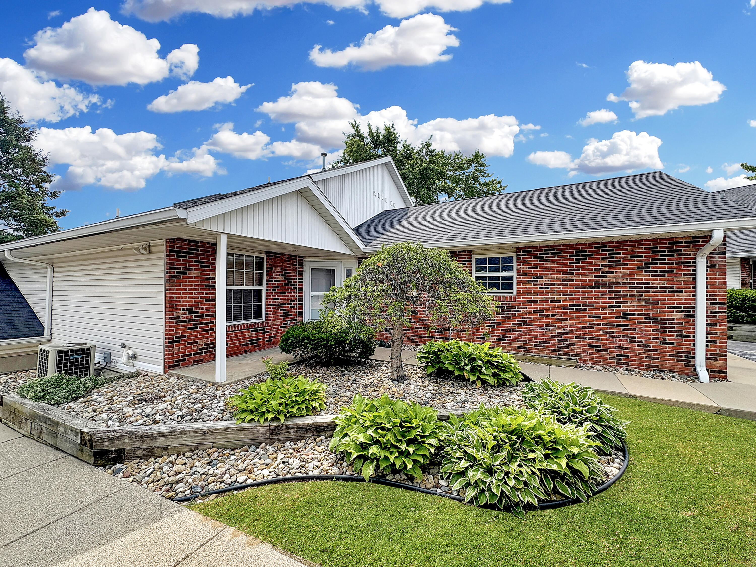 1591 Hickory Trace Drive Stevensville MI 49127