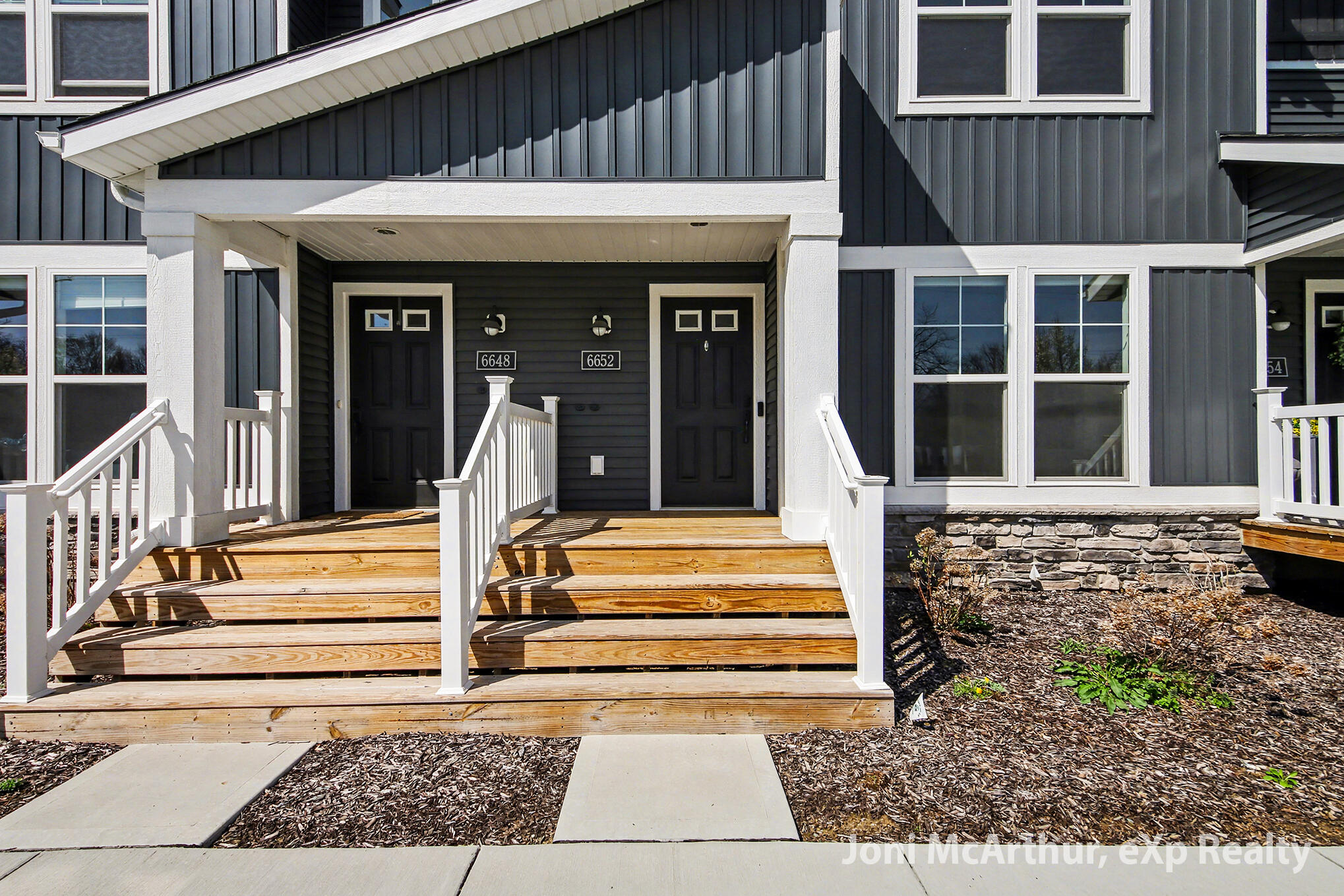 6652 S South Square Lane NE Rockford MI 49341