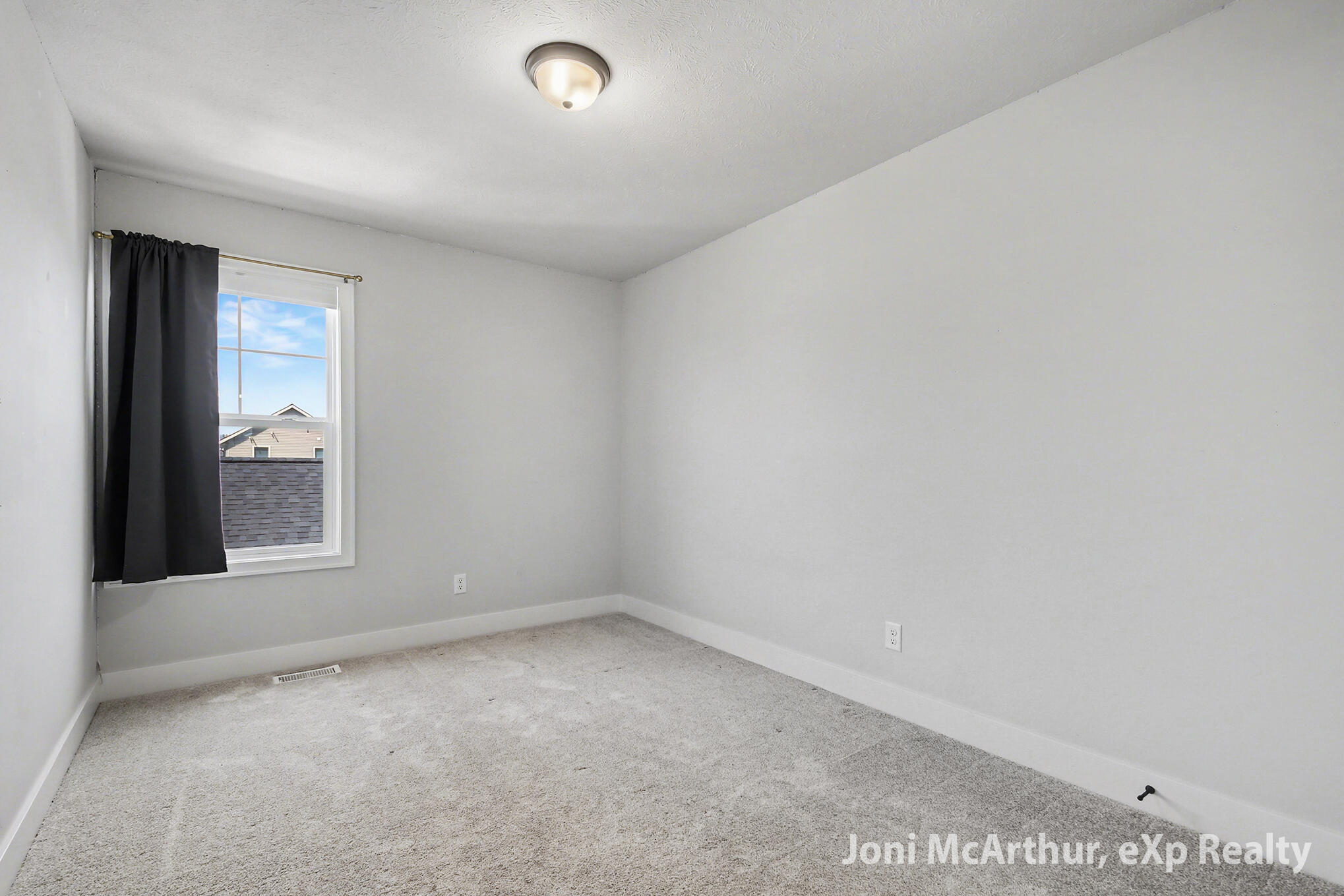 6652 S South Square Lane NE Rockford MI 49341