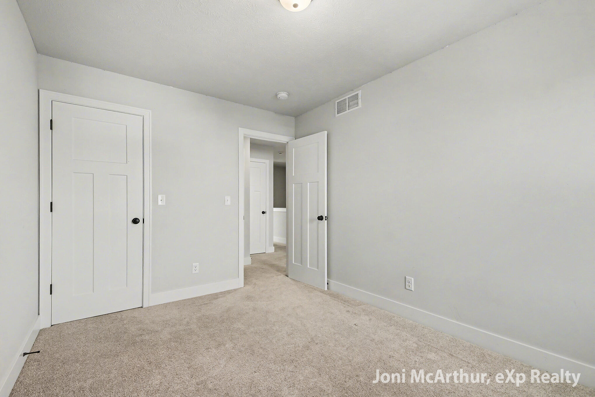 6652 S South Square Lane NE Rockford MI 49341