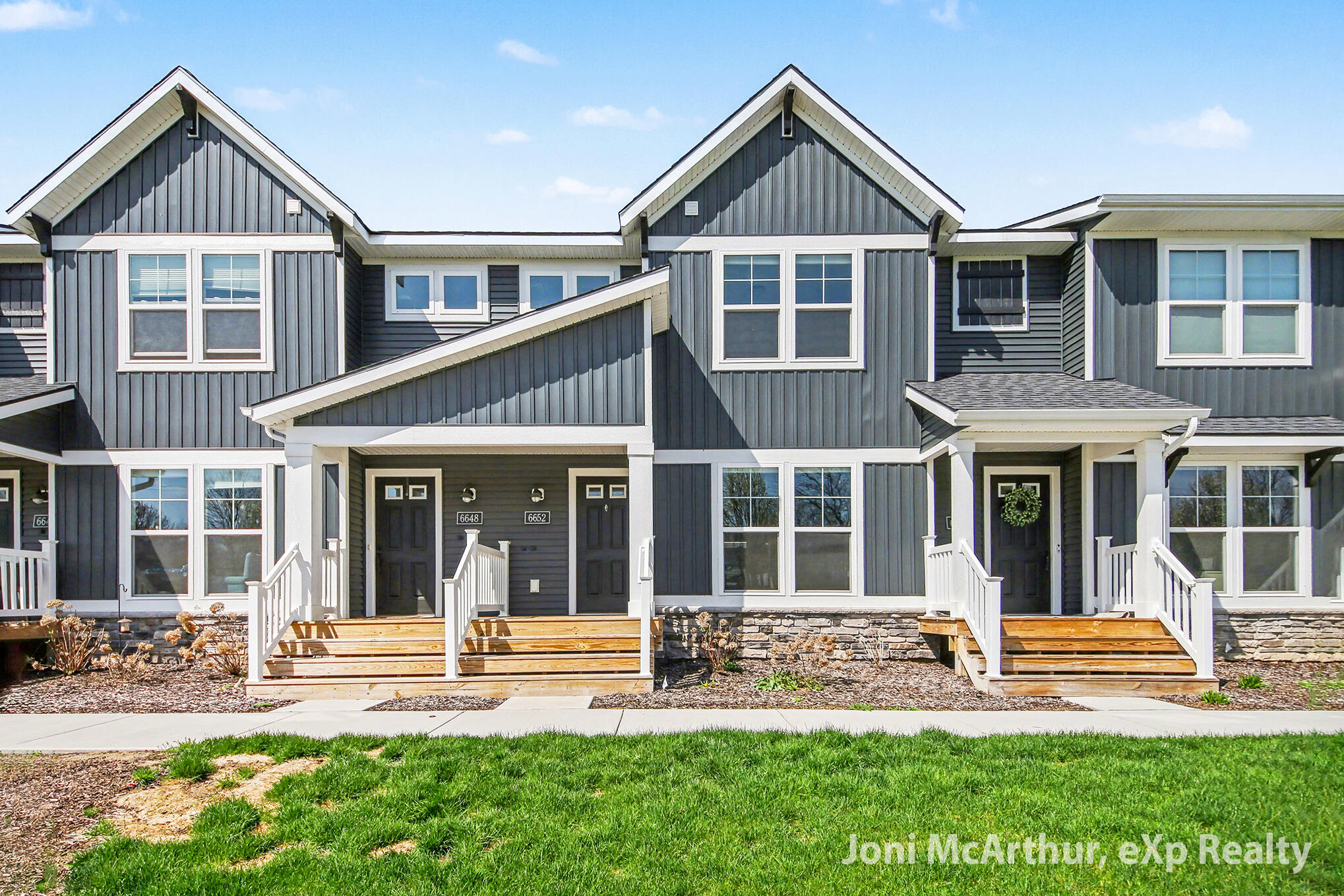 6652 S South Square Lane NE Rockford MI 49341