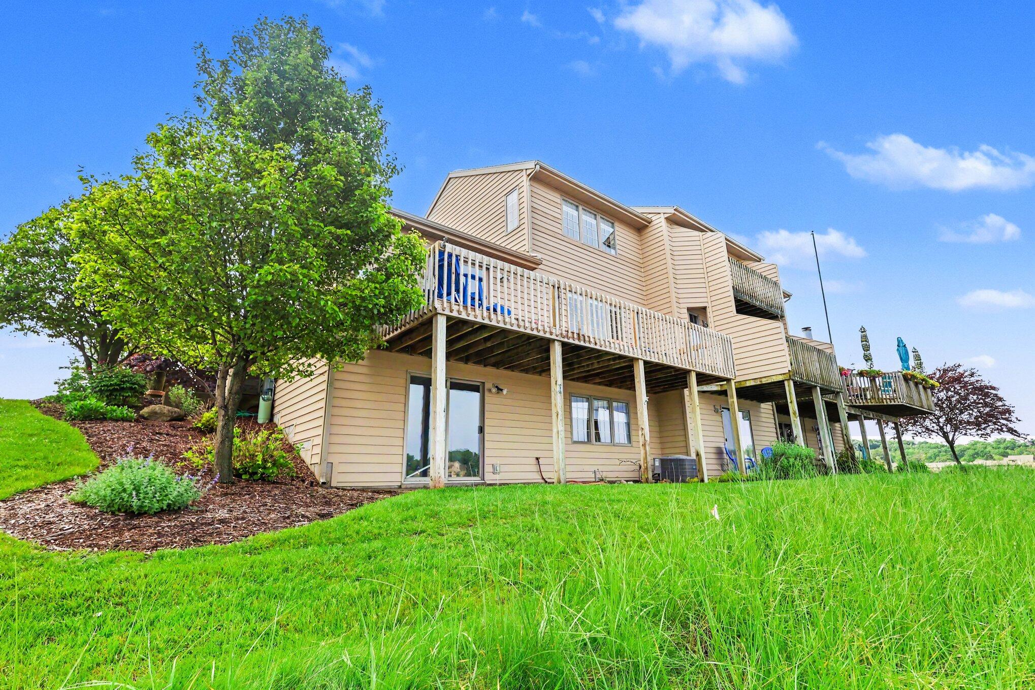 1410 E Harbour Towne Circle Muskegon MI 49441