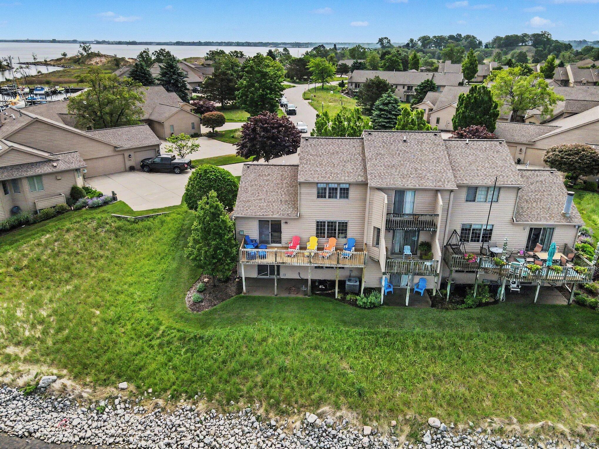 1410 E Harbour Towne Circle Muskegon MI 49441