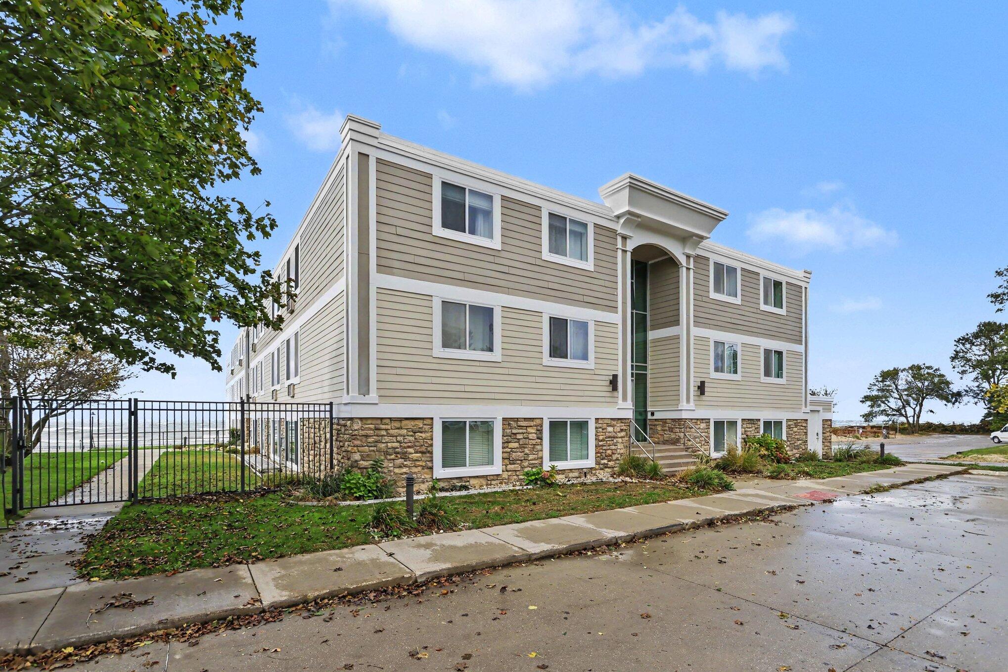 225 North Shore Drive South Haven MI 49090