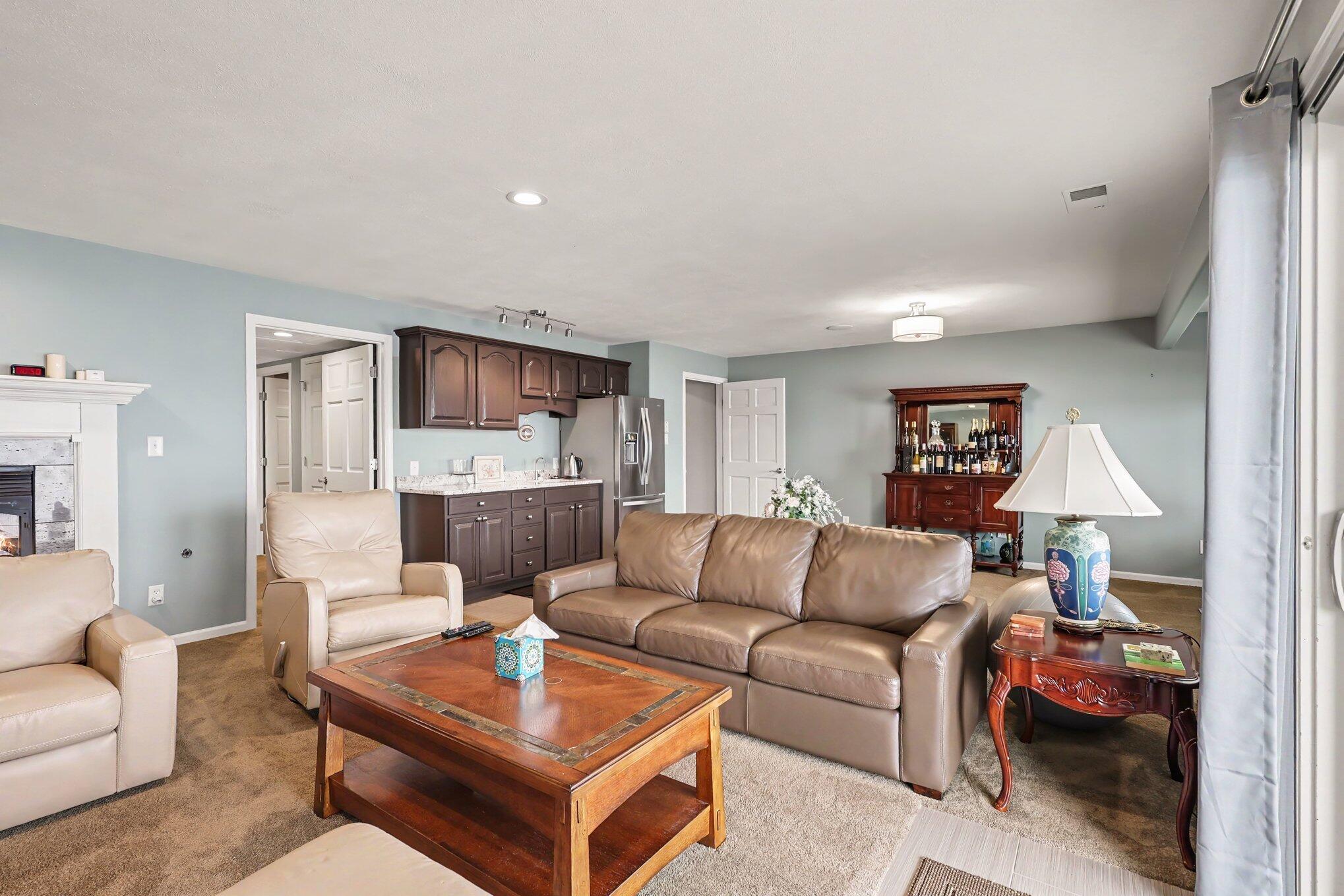 3861 Crystal Waters Lane NE Grand Rapids MI 49525