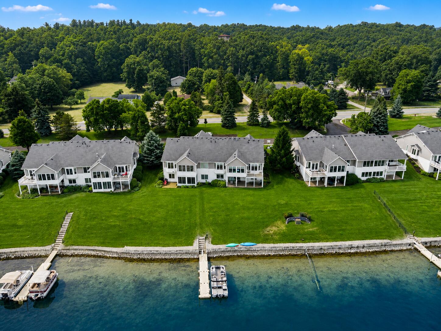 3861 Crystal Waters Lane NE Grand Rapids MI 49525