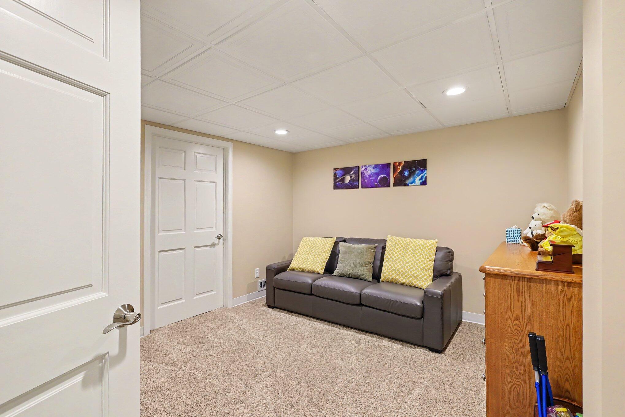 3861 Crystal Waters Lane NE Grand Rapids MI 49525