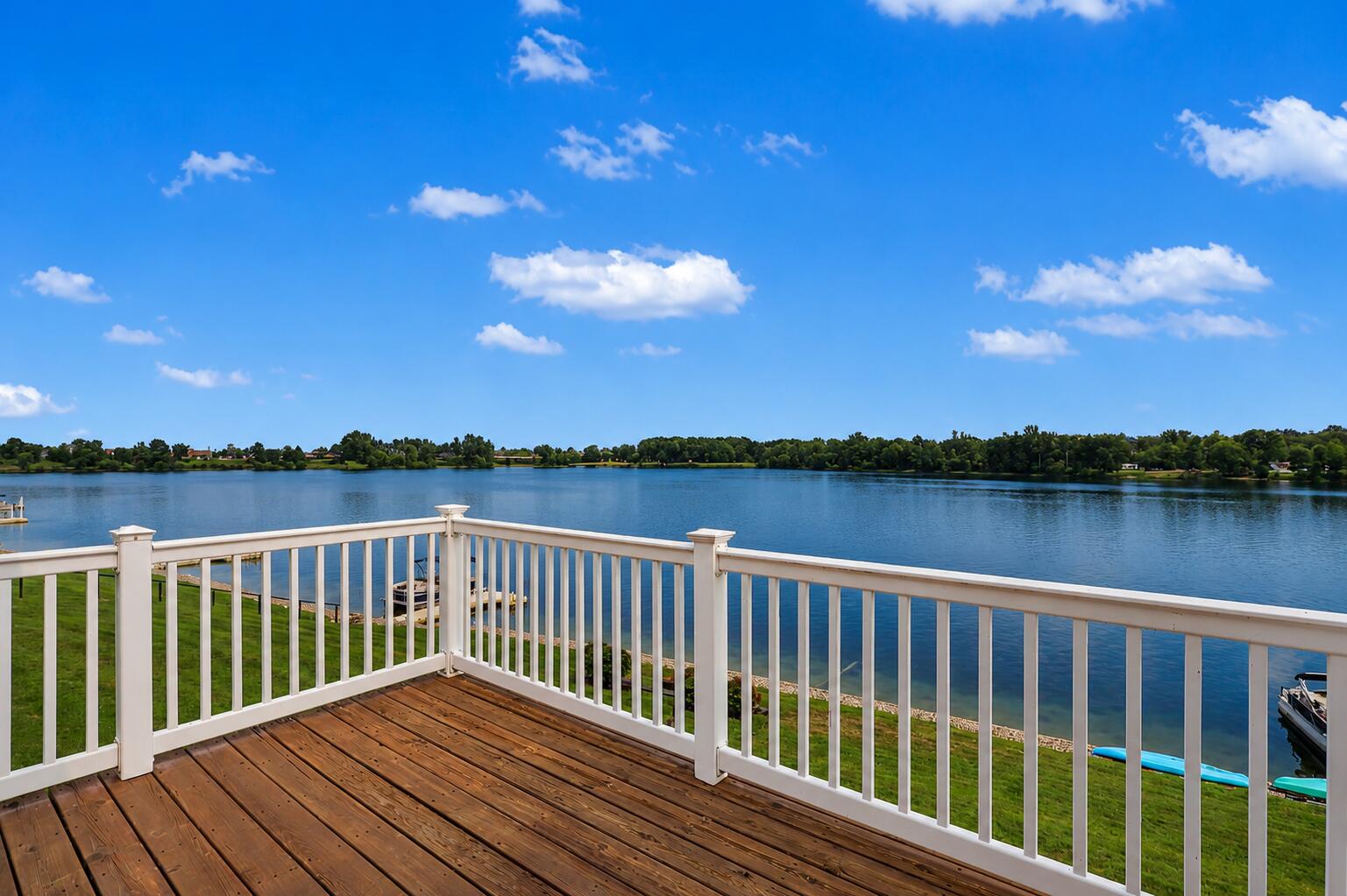 3861 Crystal Waters Lane NE Grand Rapids MI 49525
