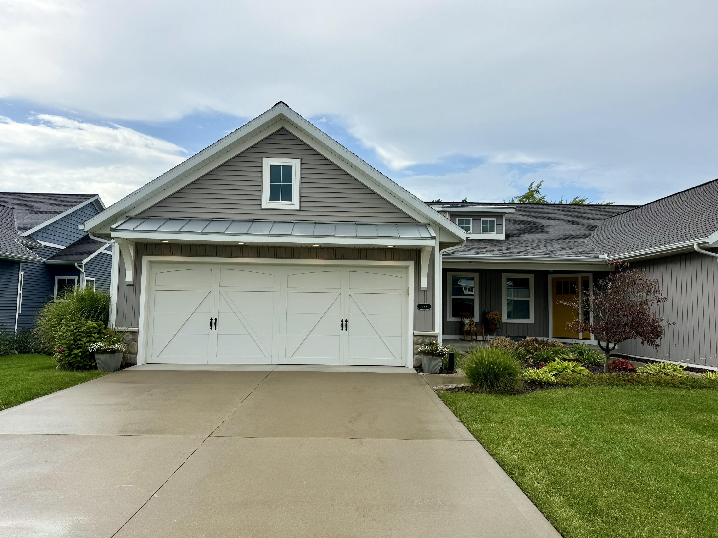 575 Riverbank Circle Zeeland MI 49464