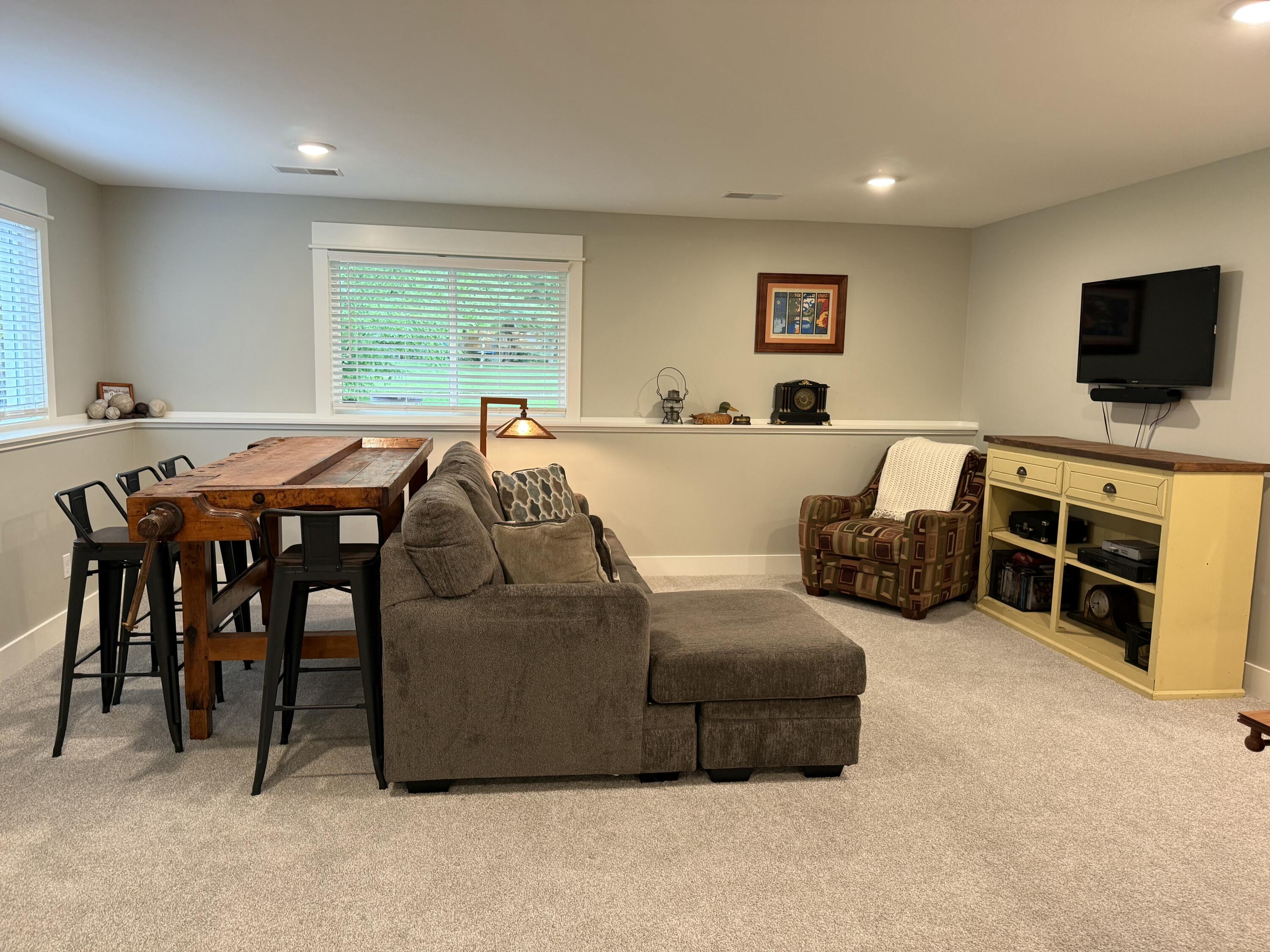 575 Riverbank Circle Zeeland MI 49464