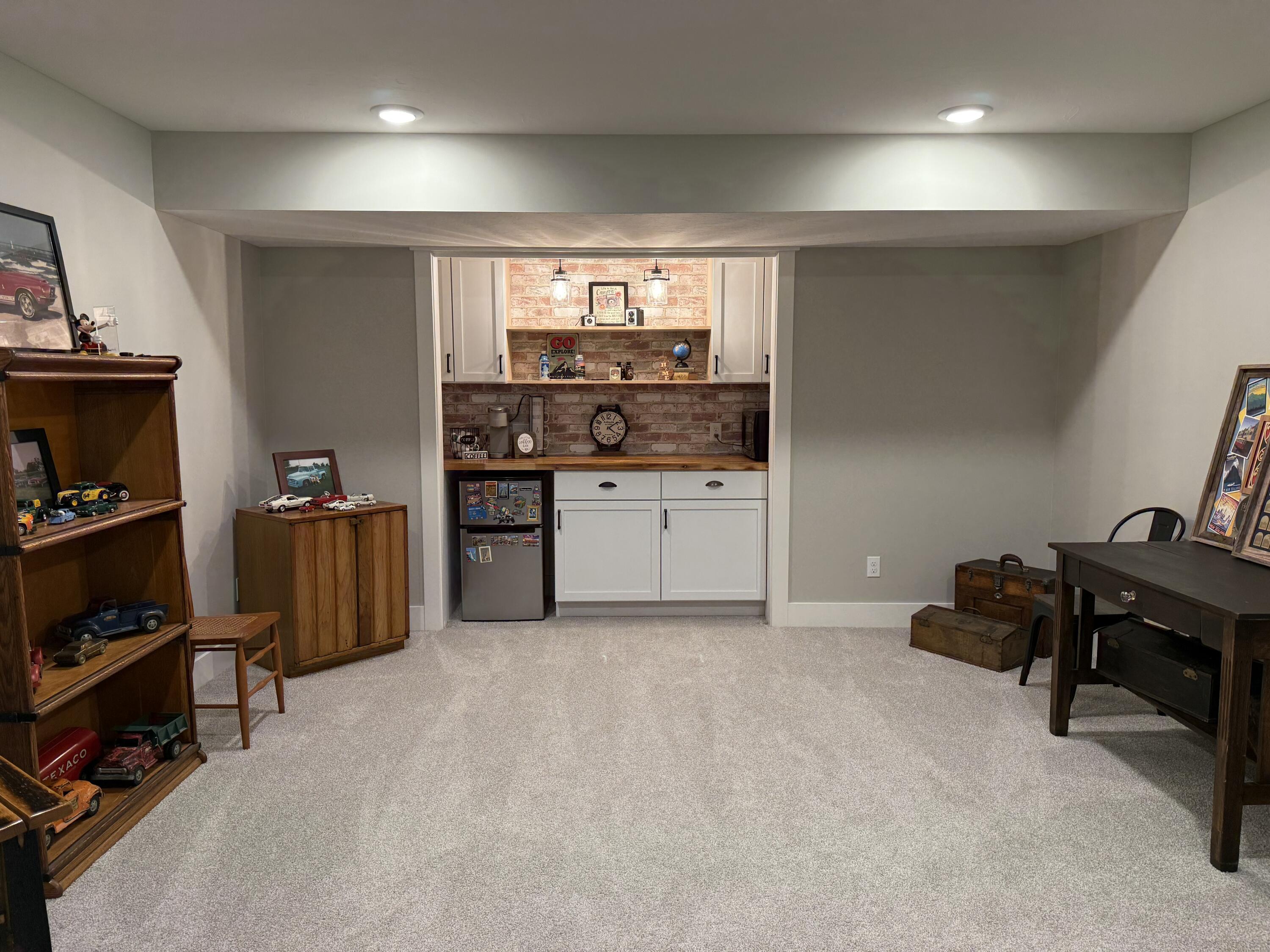 575 Riverbank Circle Zeeland MI 49464