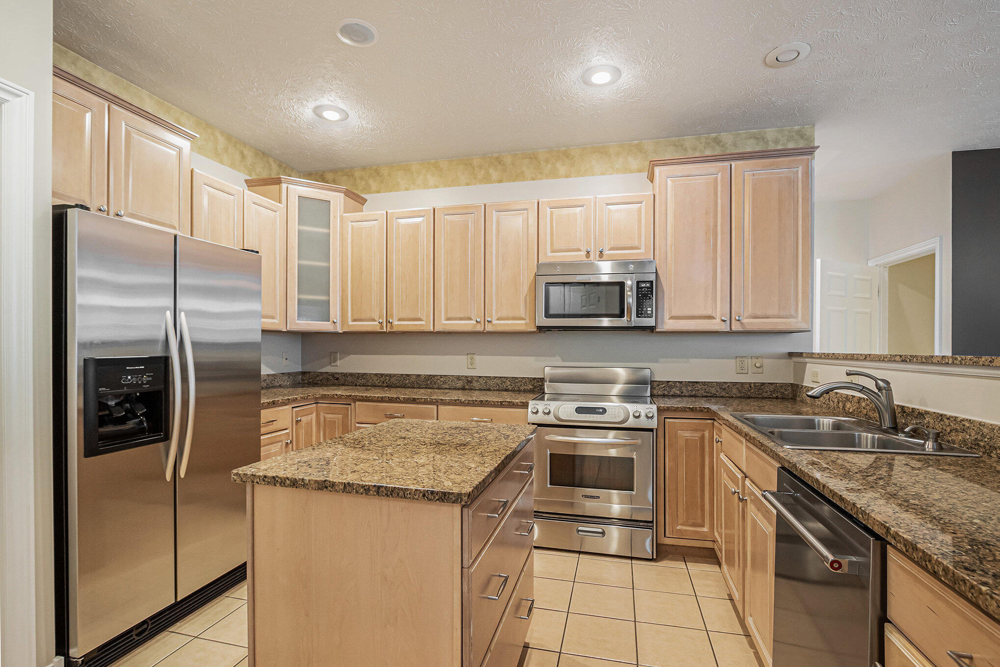 2669 Hunters Bluff Kalamazoo MI 49048