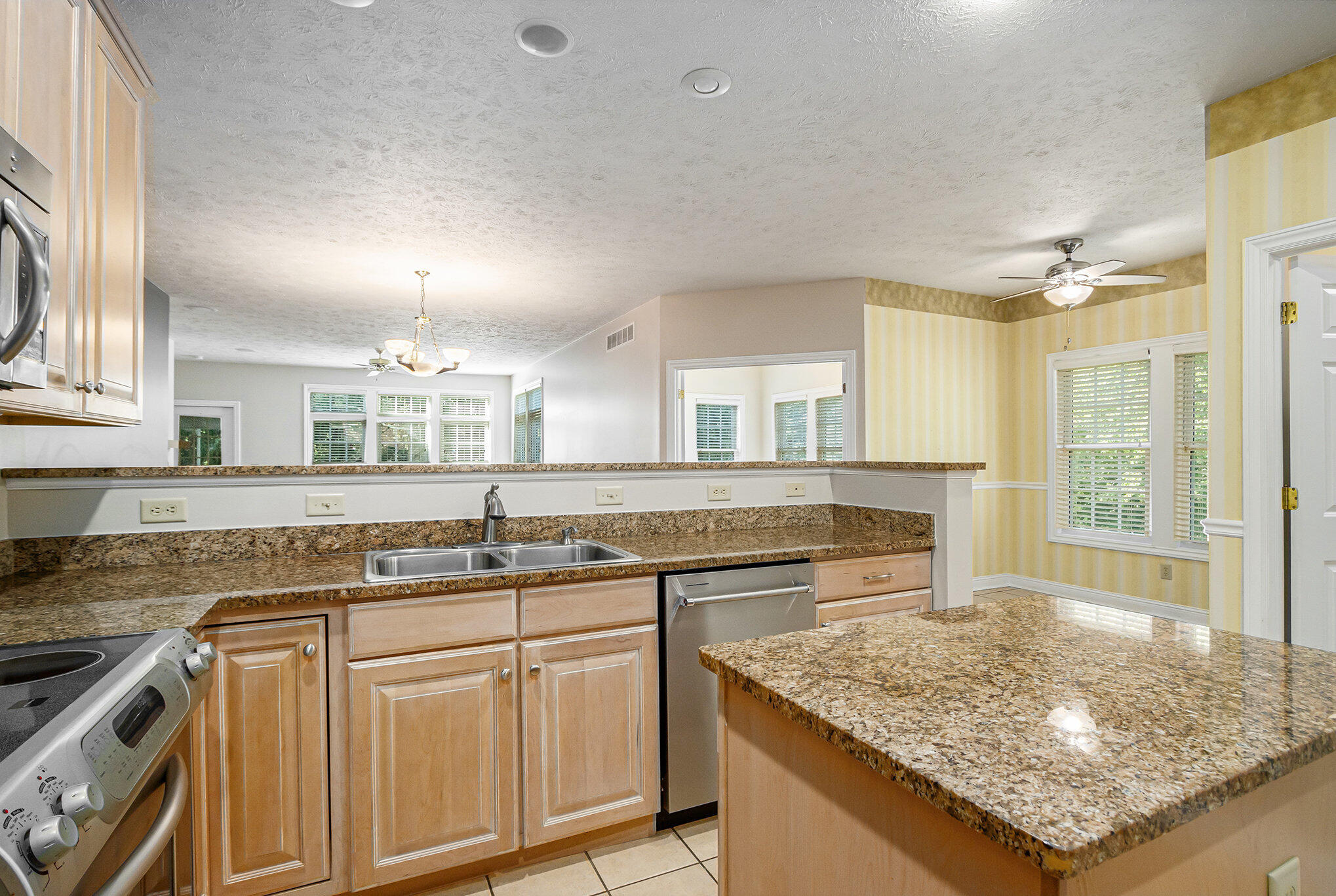 2669 Hunters Bluff Kalamazoo MI 49048
