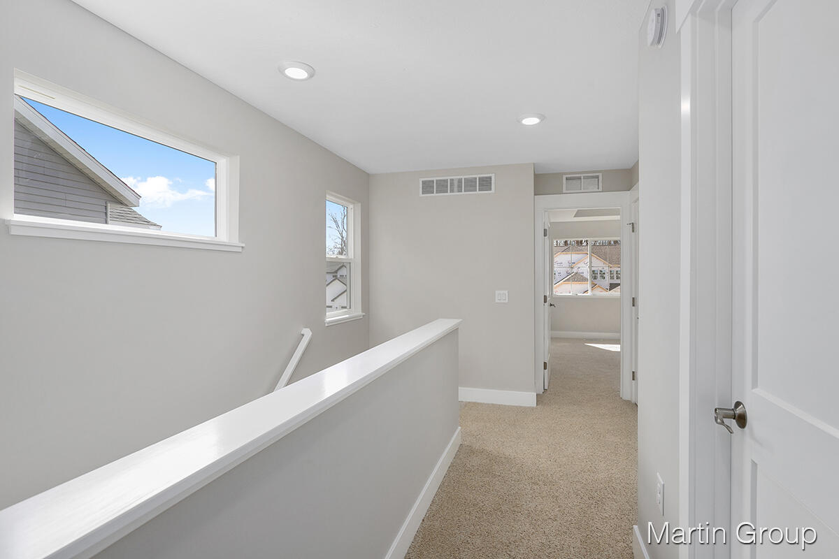 2245 Watertown Way NE Grand Rapids MI 49505