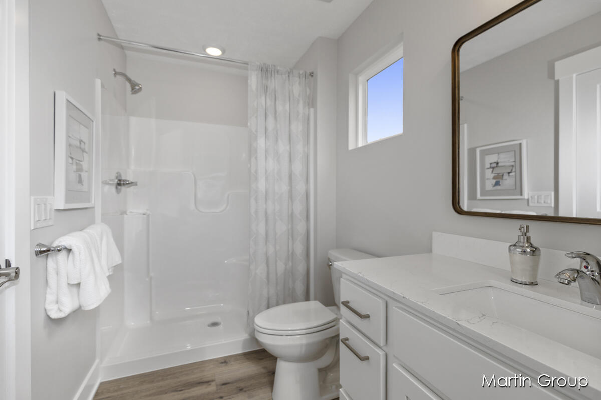 2245 Watertown Way NE Grand Rapids MI 49505
