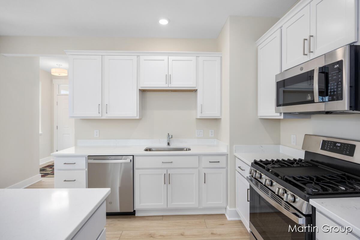 2245 Watertown Way NE Grand Rapids MI 49505