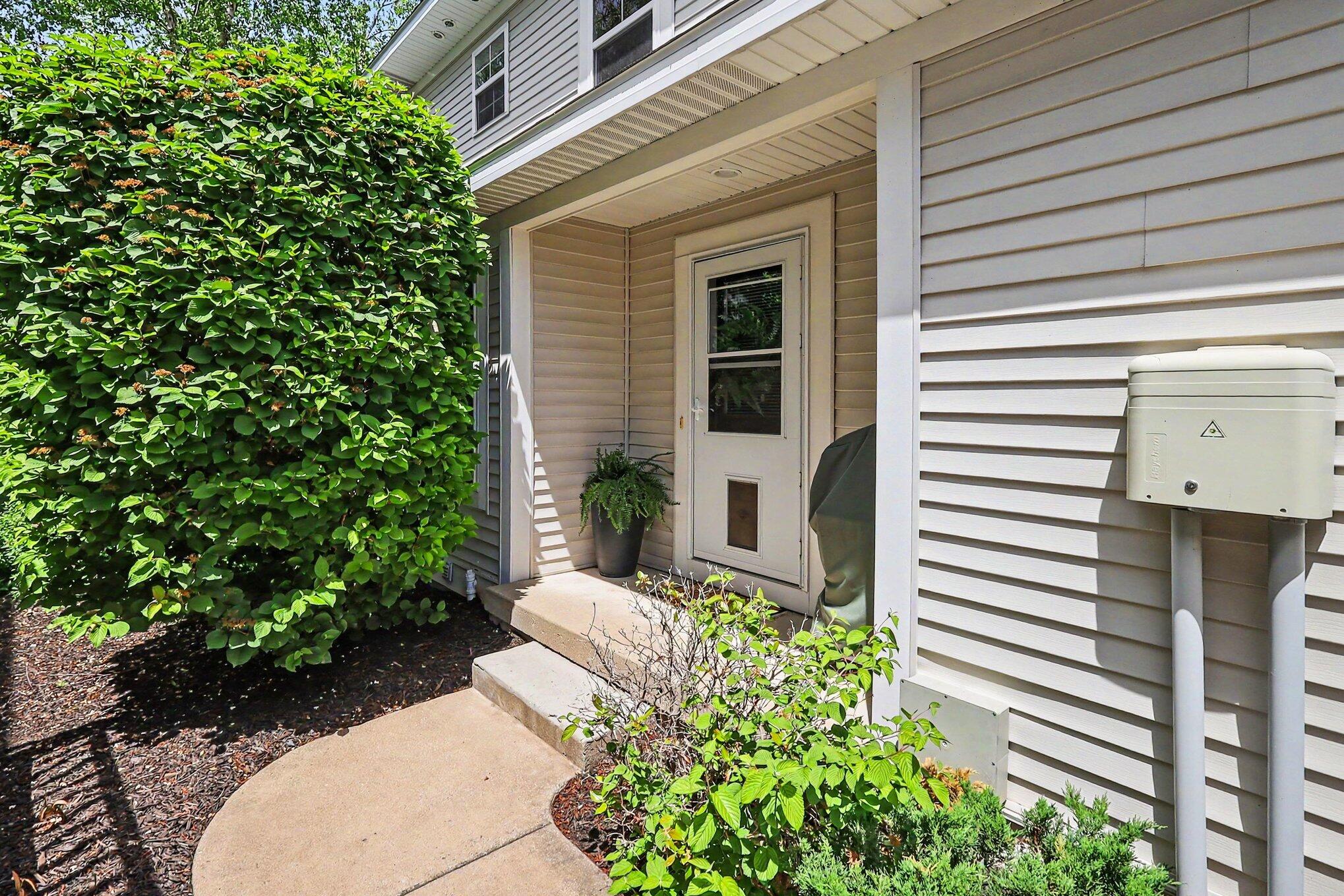 1088 Cobblestone Road Holland MI 49423