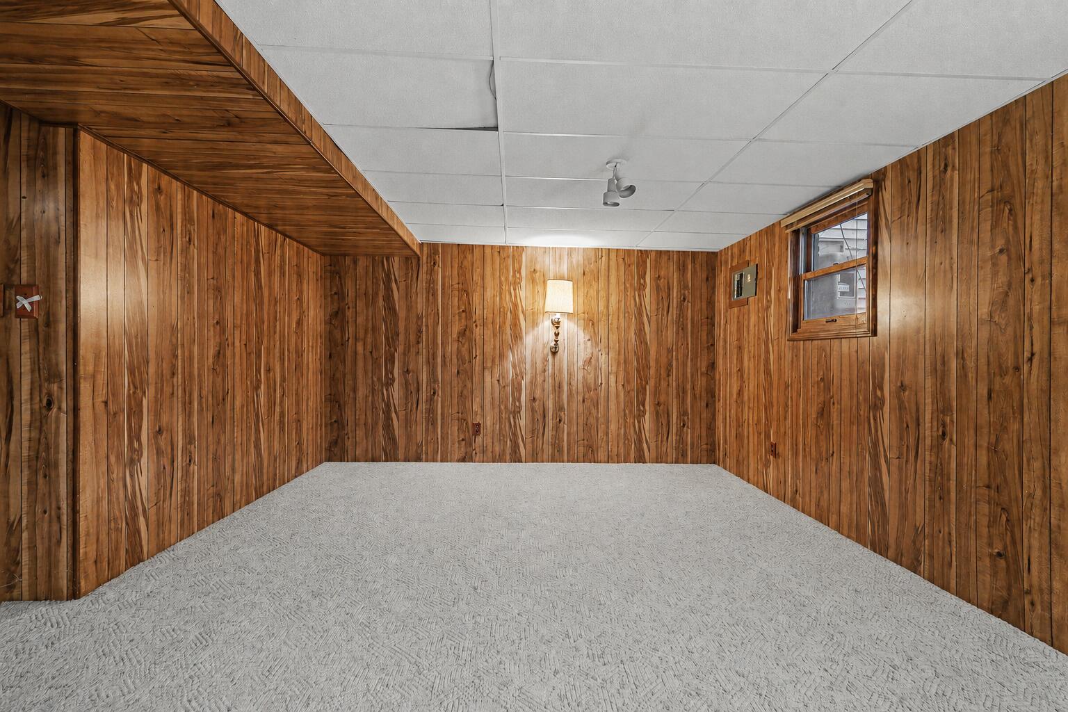 2579 Chatham Woods Drive SE Grand Rapids MI 49546