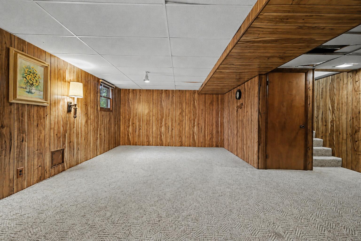 2579 Chatham Woods Drive SE Grand Rapids MI 49546
