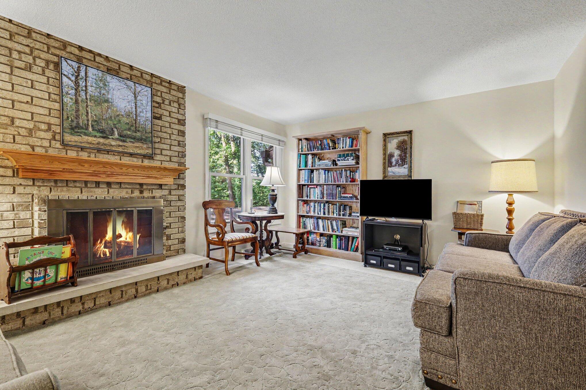 2579 Chatham Woods Drive SE Grand Rapids MI 49546