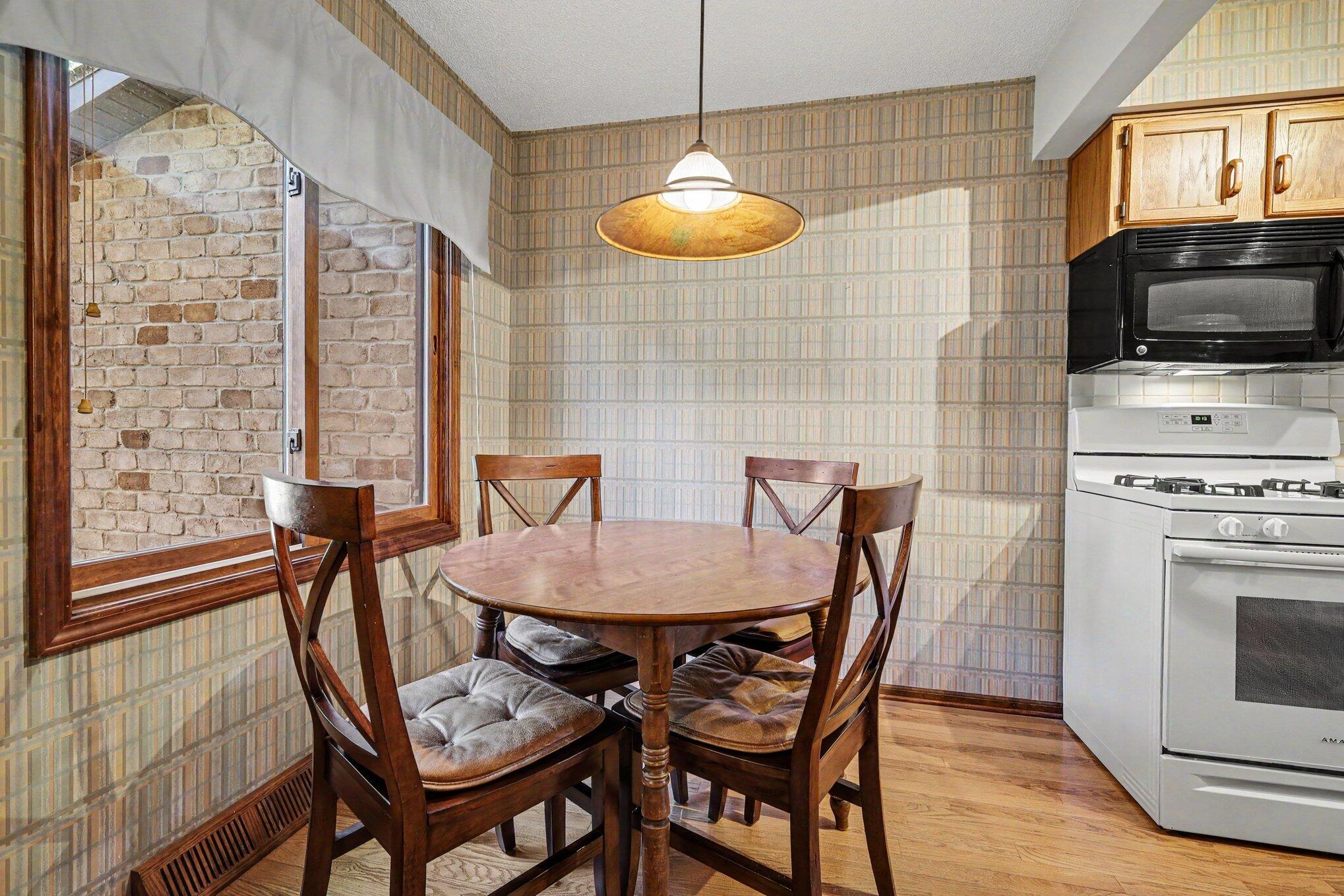 2579 Chatham Woods Drive SE Grand Rapids MI 49546