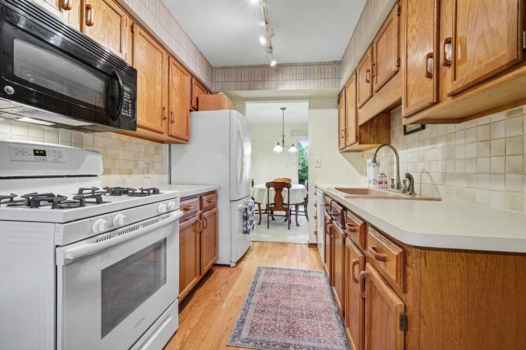 2579 Chatham Woods Drive SE Grand Rapids MI 49546