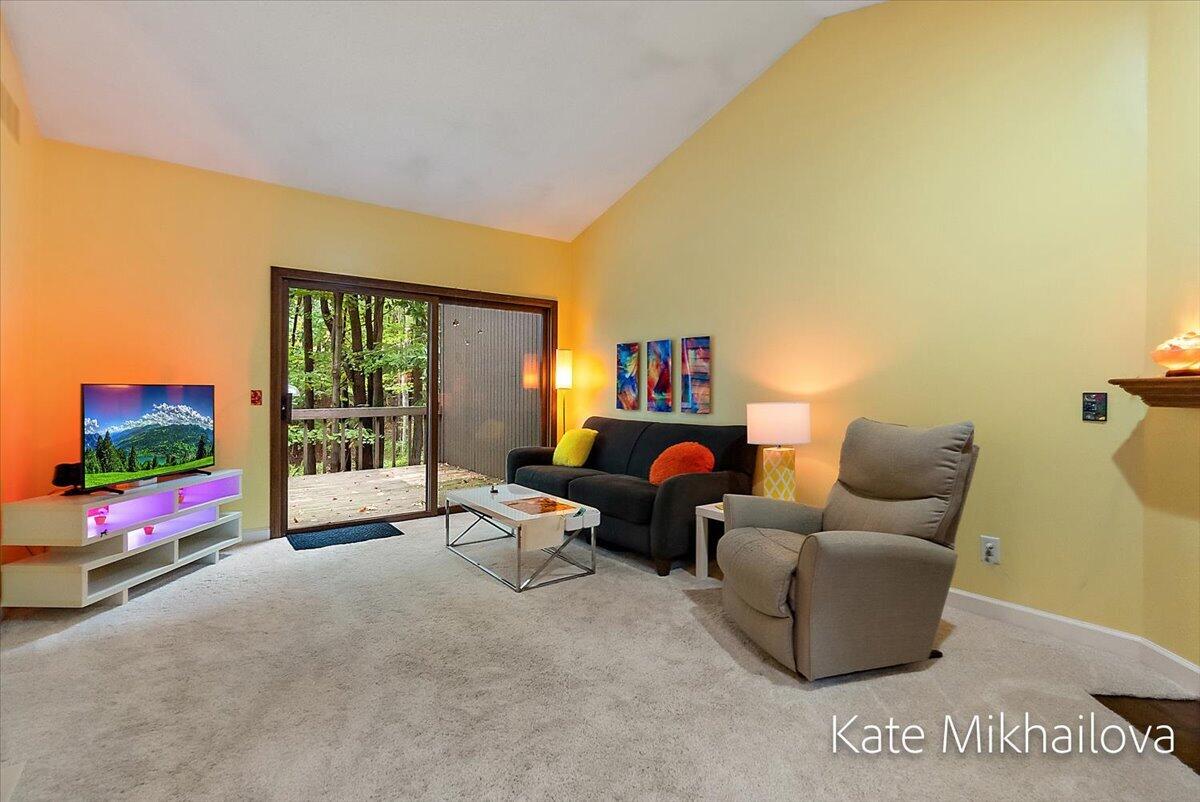 2411 Highpointe Drive Kalamazoo MI 49008